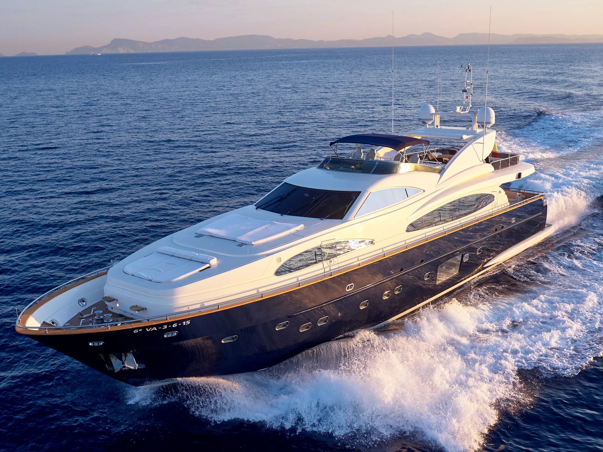 KIRIOS | Astondoa GLX 102 - Astondoa