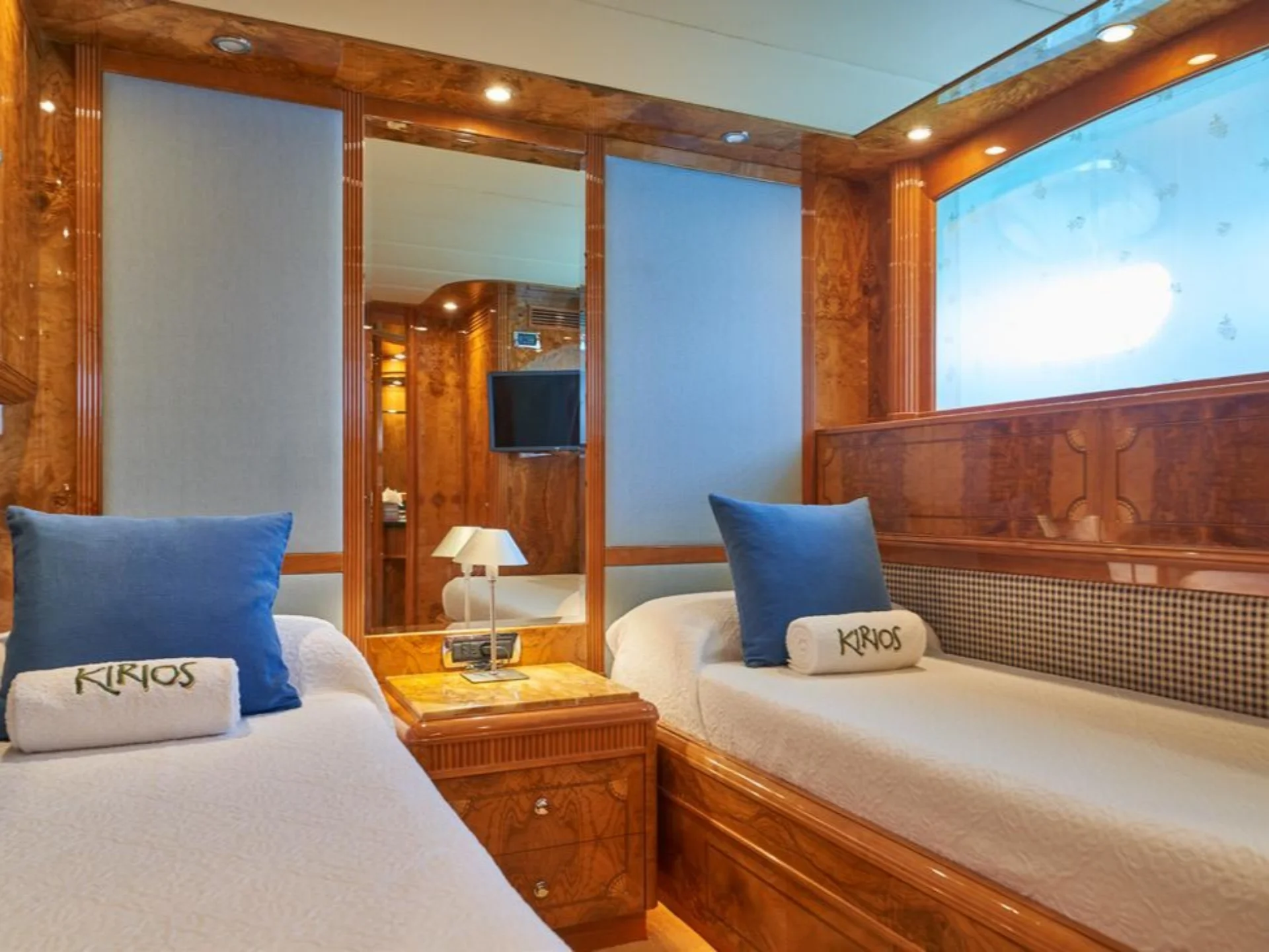 KIRIOS | Astondoa GLX 102 - Astondoa