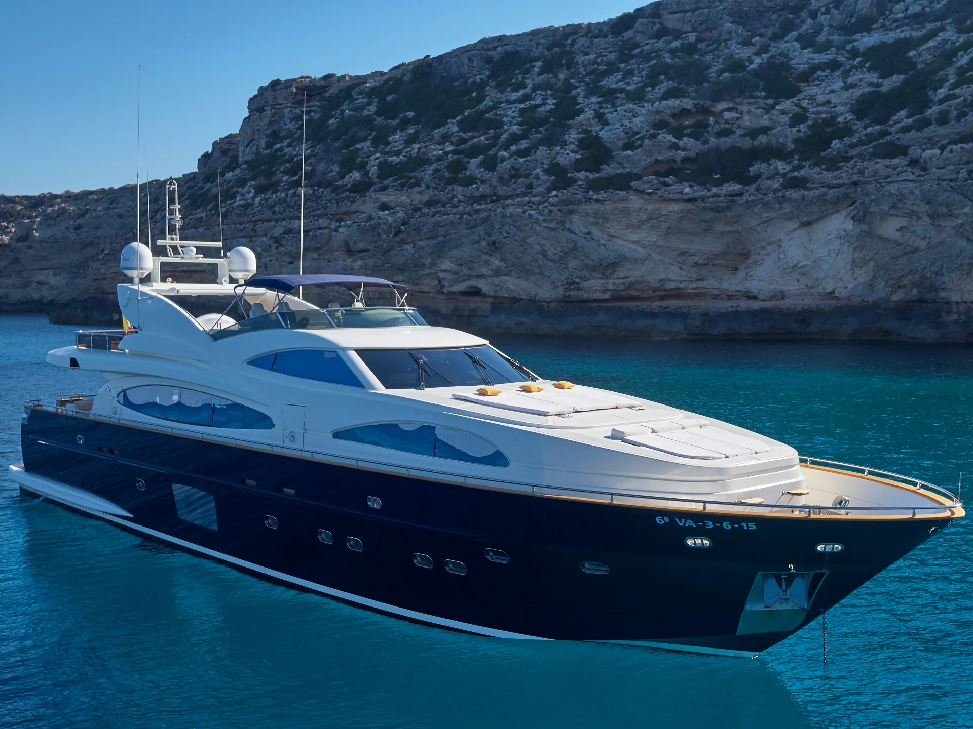 KIRIOS | Astondoa GLX 102 - Astondoa