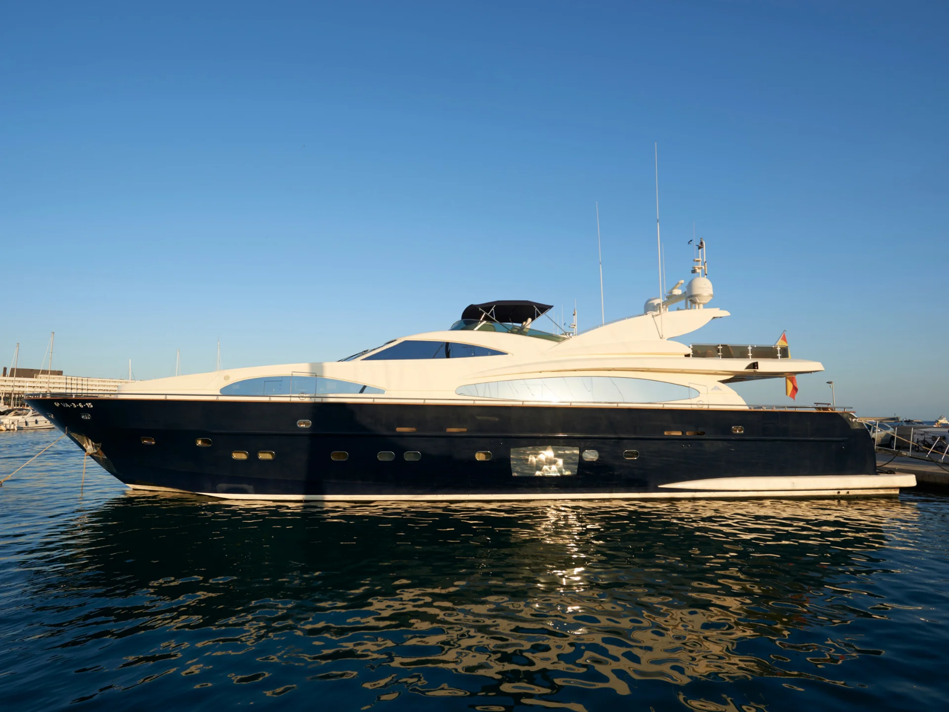 KIRIOS | Astondoa GLX 102 - Astondoa