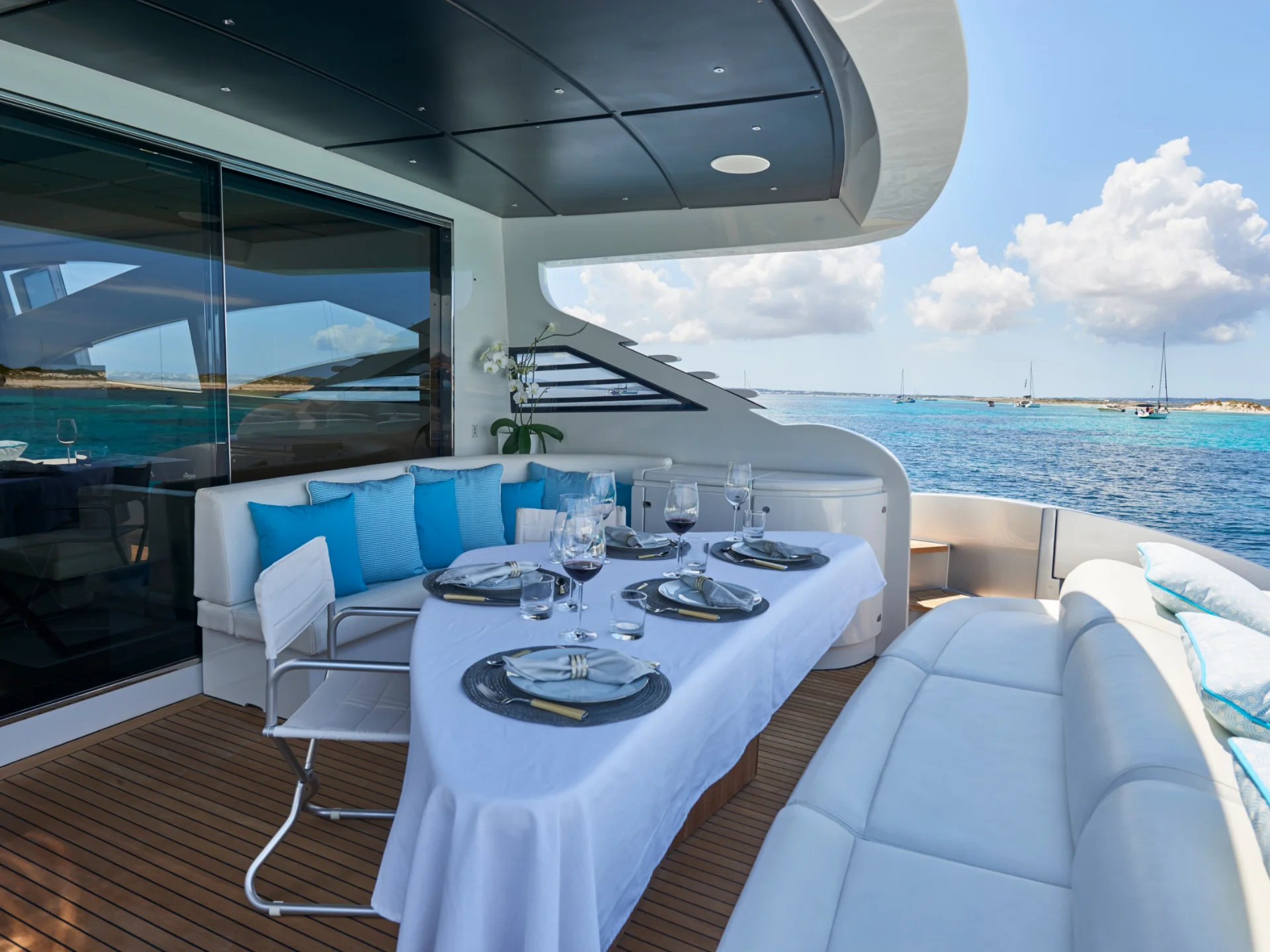 DANZAS | Pershing 90 - Pershing