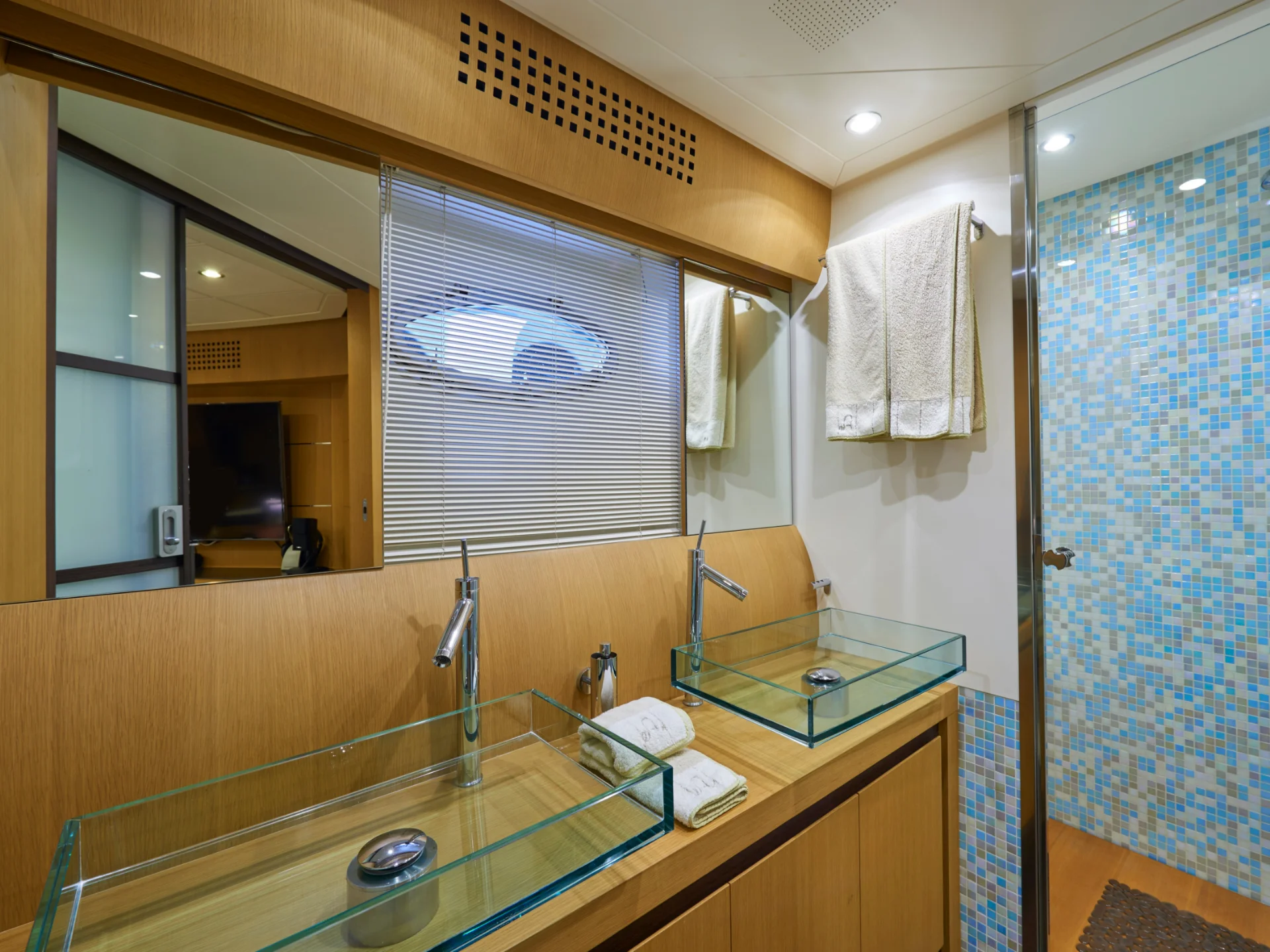 DANZAS | Pershing 90 - Pershing