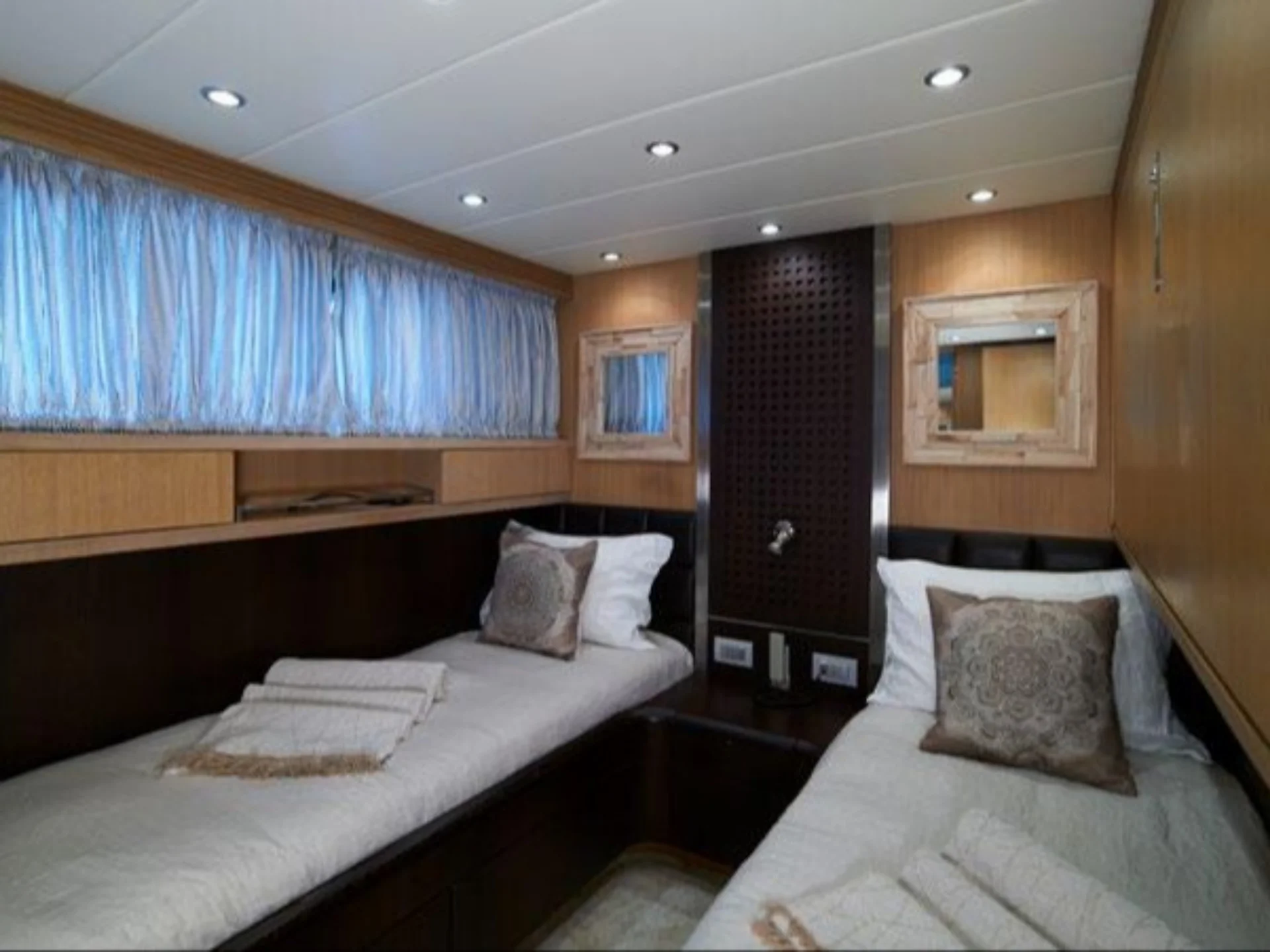 LADY KC | Maiora 99 - Maiora