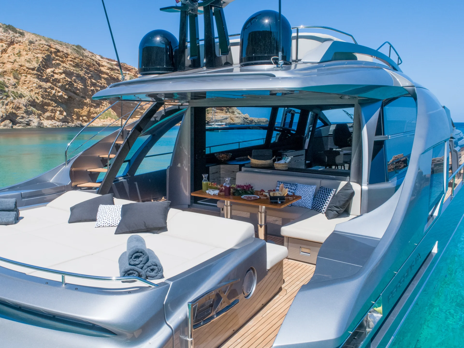 BEYOND | Pershing 8X - Pershing