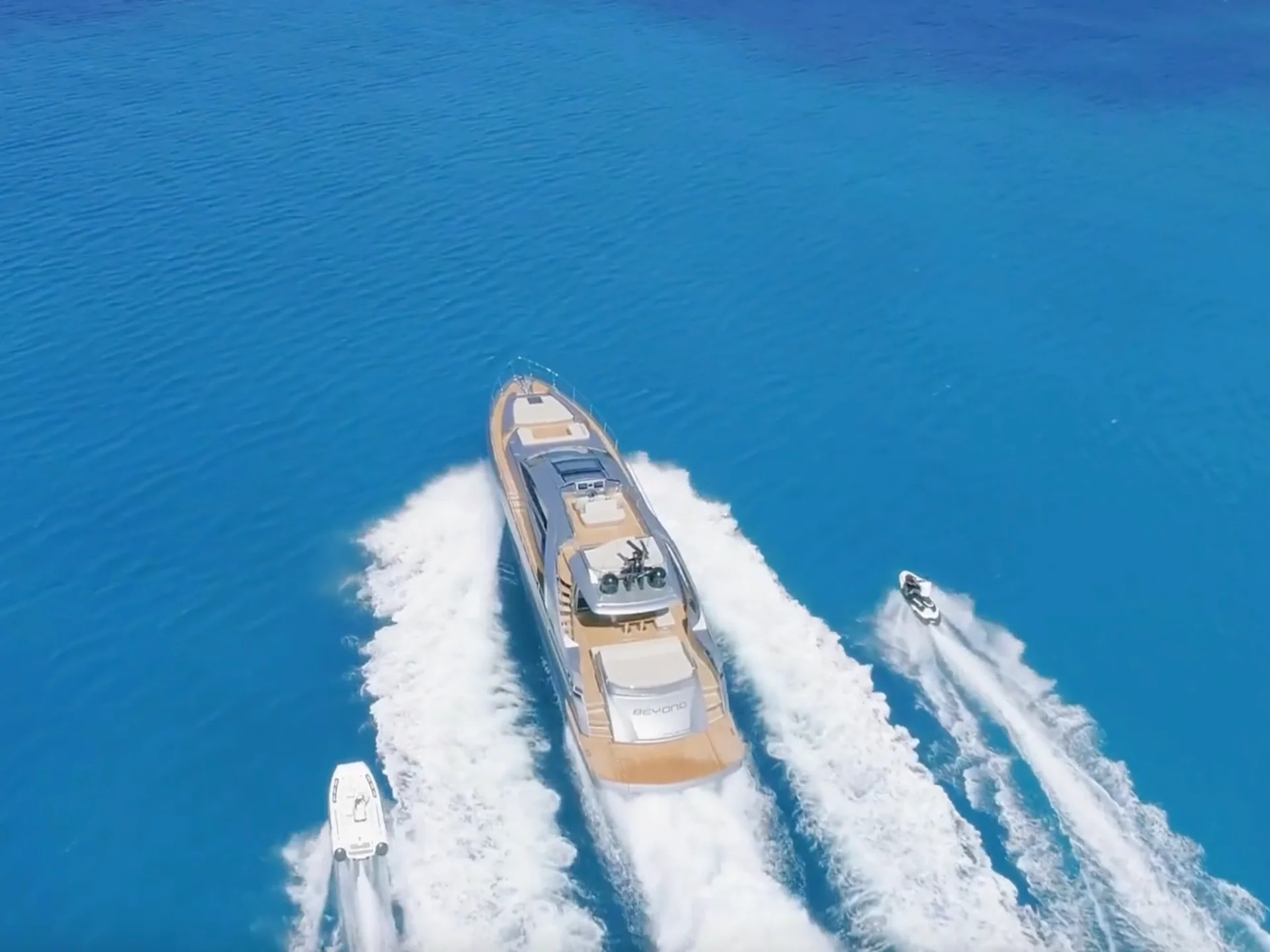 BEYOND | Pershing 8X - Pershing