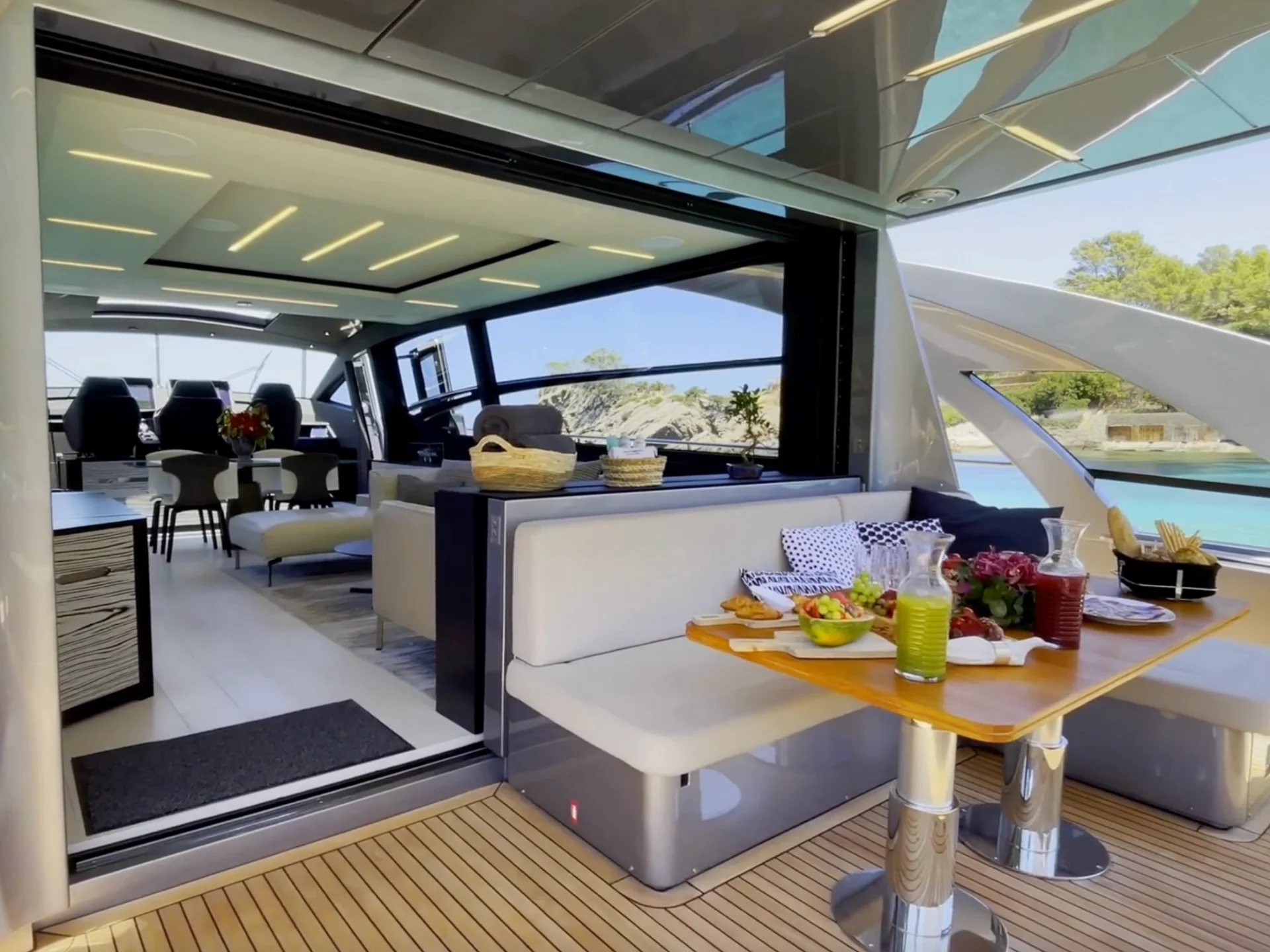 BEYOND | Pershing 8X - Pershing