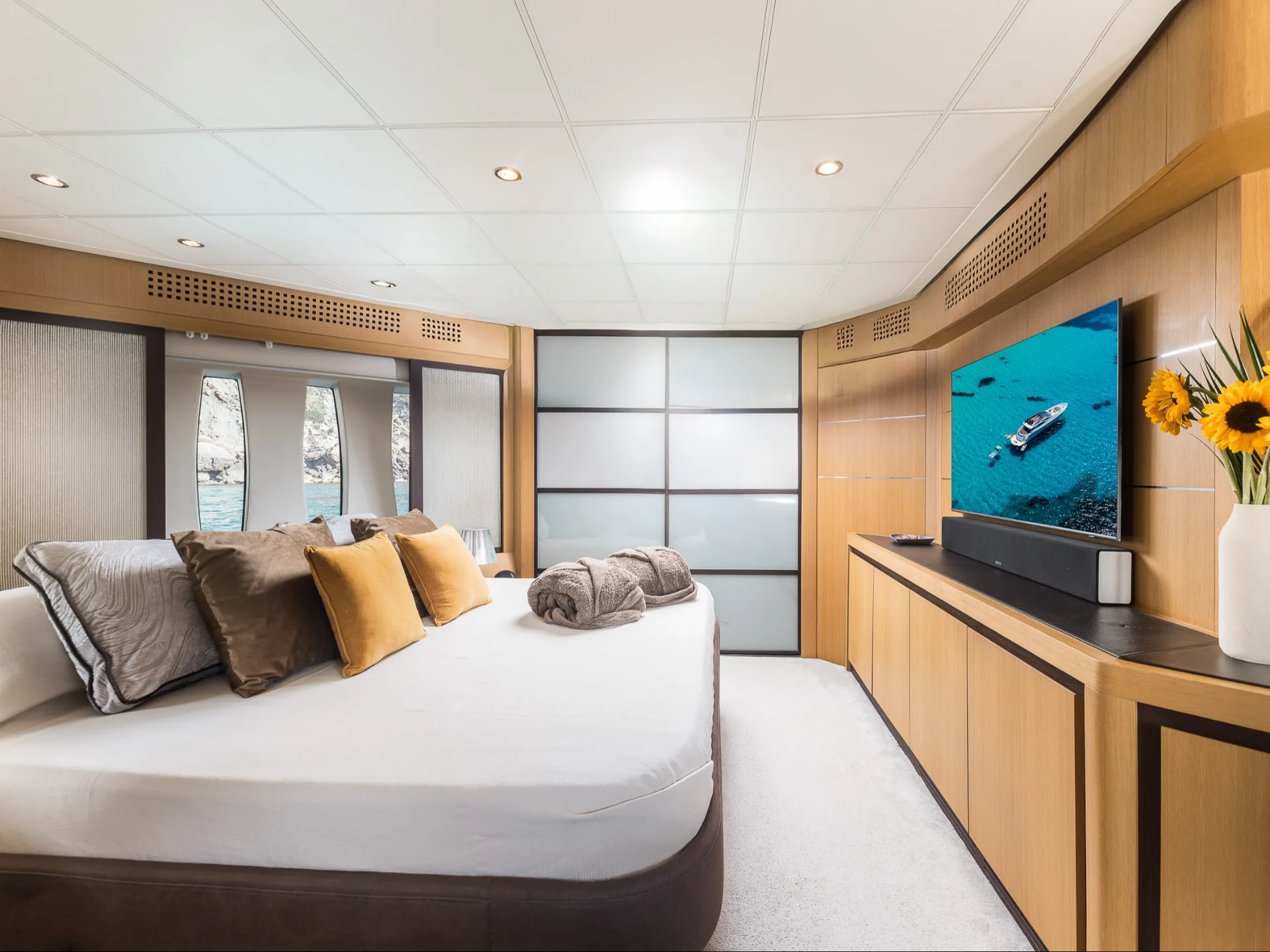 XAMAN | Pershing 90 - Pershing