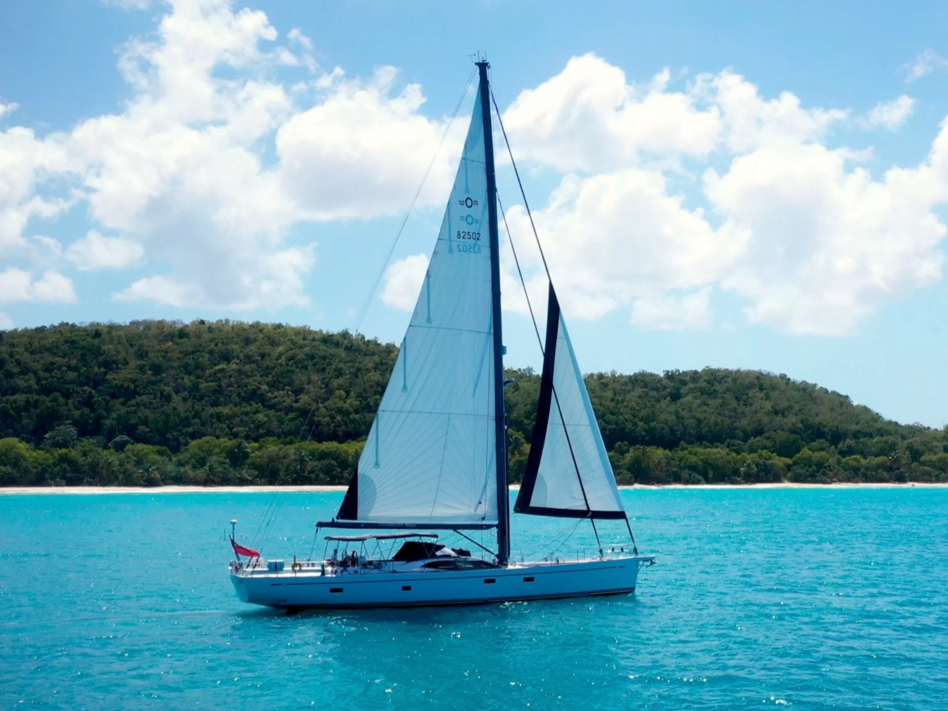 CHAMPAGNE HIPPY | Oyster 825 - Oyster