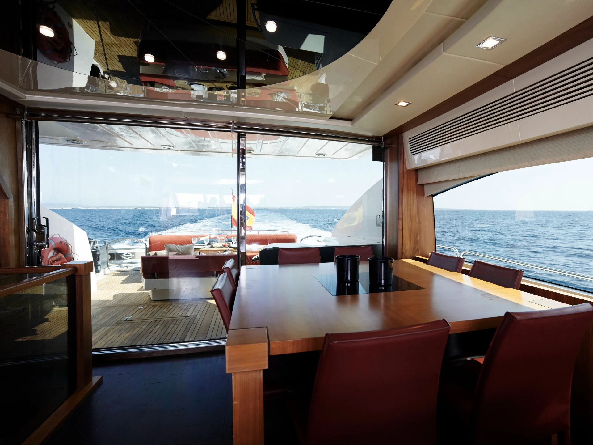 NOVA 92 | Sunseeker Predator 92 - Sunseeker