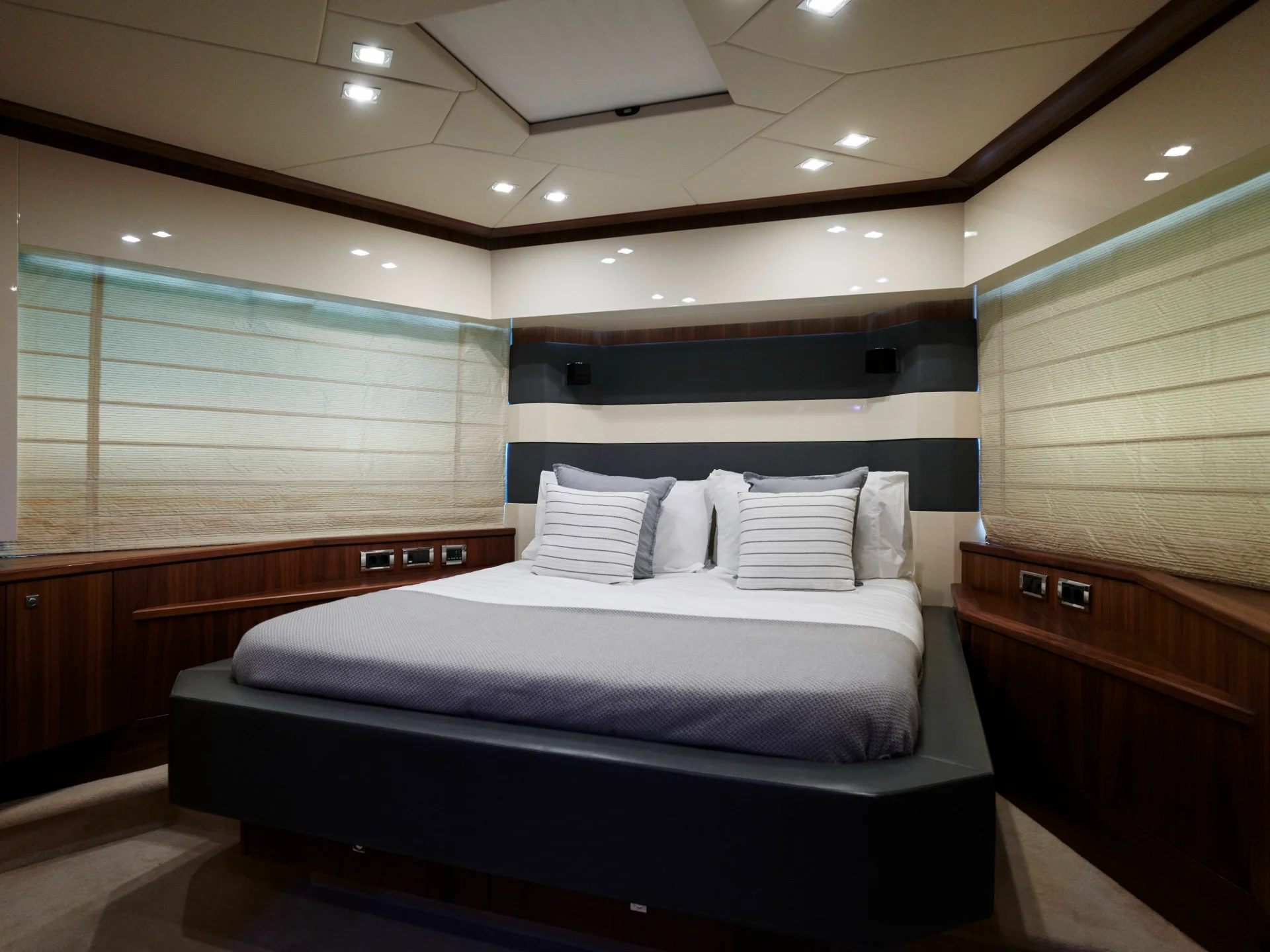 NOVA 92 | Sunseeker Predator 92 - Sunseeker