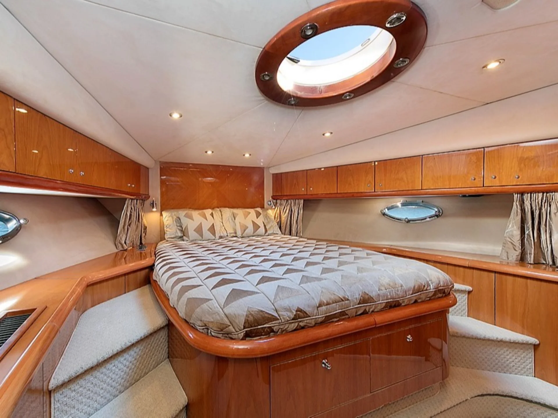 TALAN | Sunseeker Predator 68 - Sunseeker