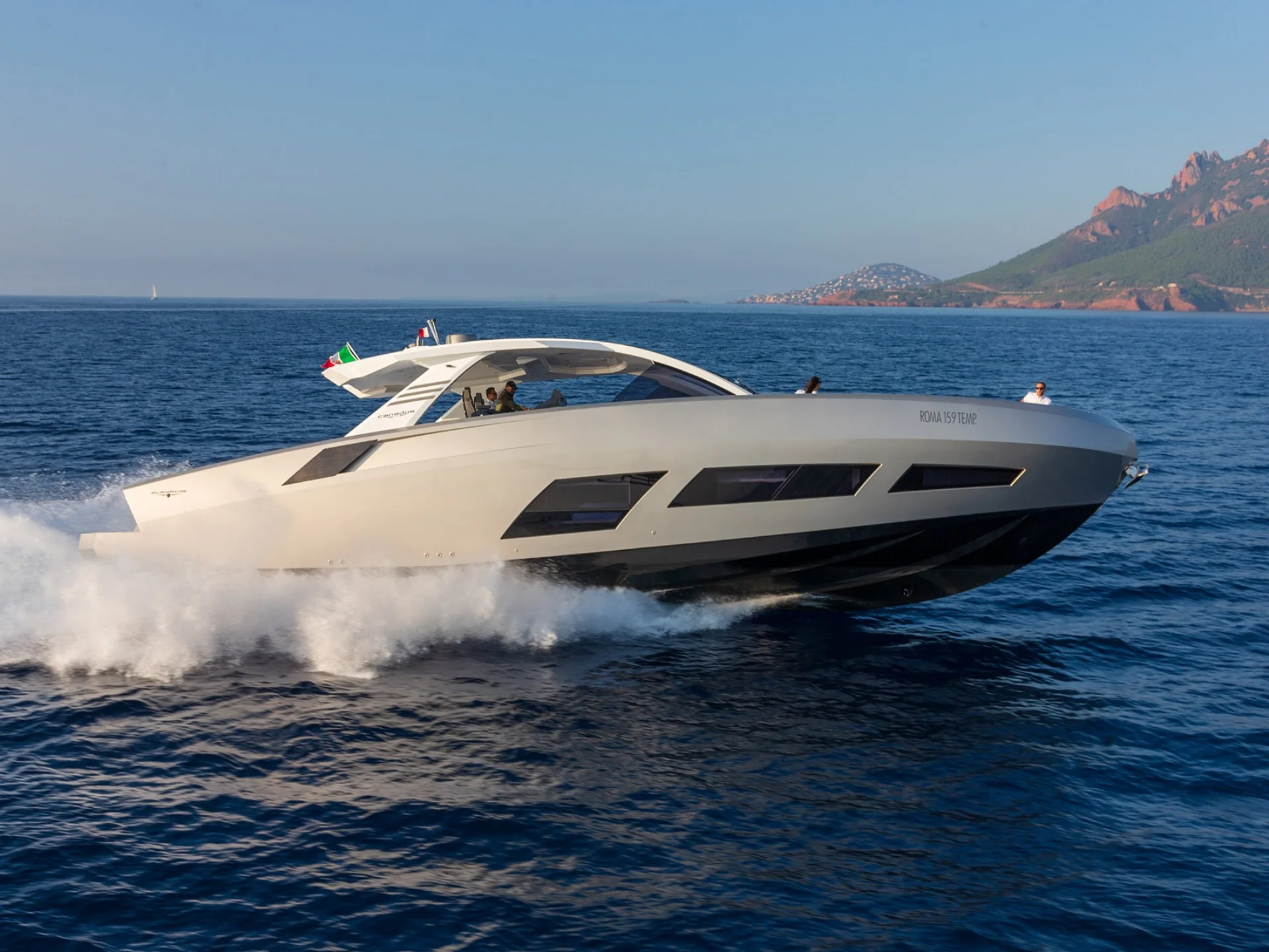 NEXT | Canados Gladiator 631 - Canados