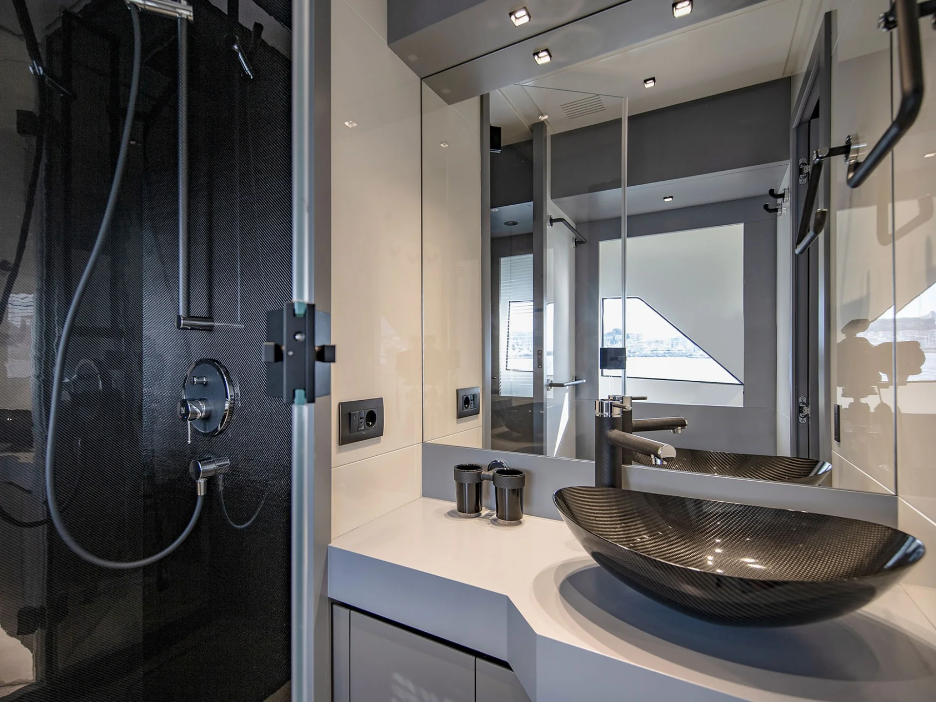 NEXT | Canados Gladiator 631 - Canados