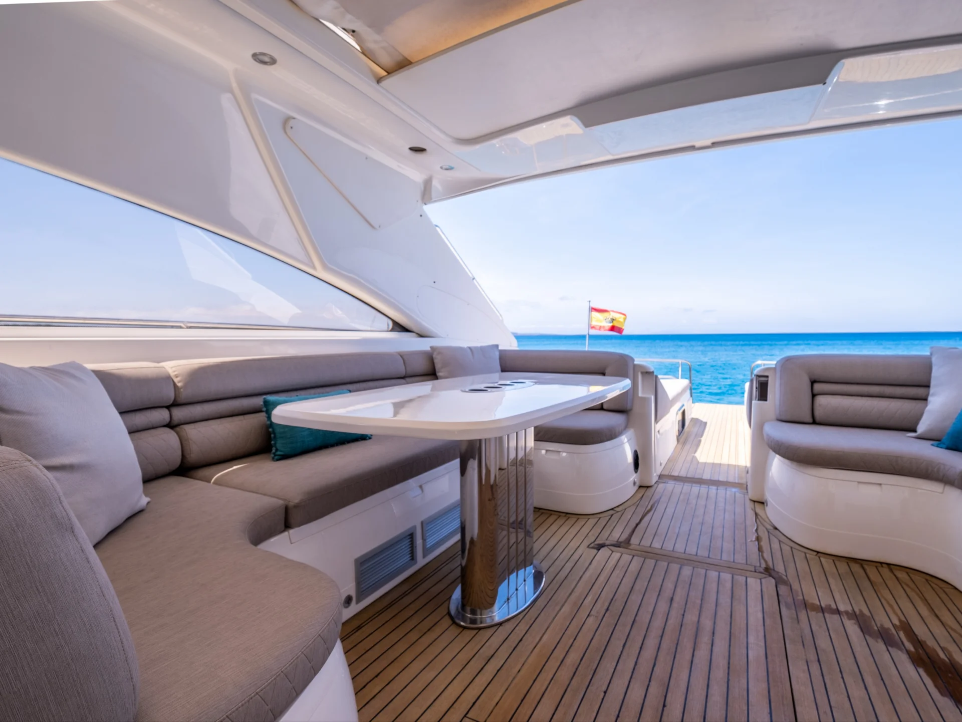 FREEDOM | Princess V65 - Princess