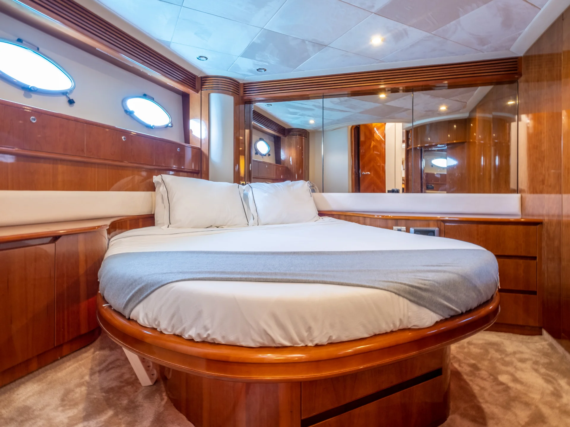 FREEDOM | Princess V65 - Princess