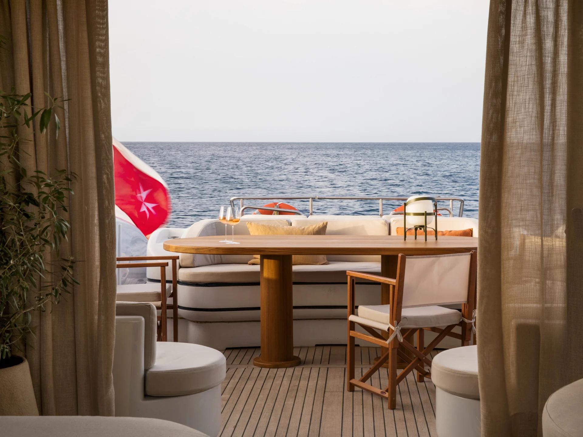 NOMAD | Mangusta 108 - Mangusta