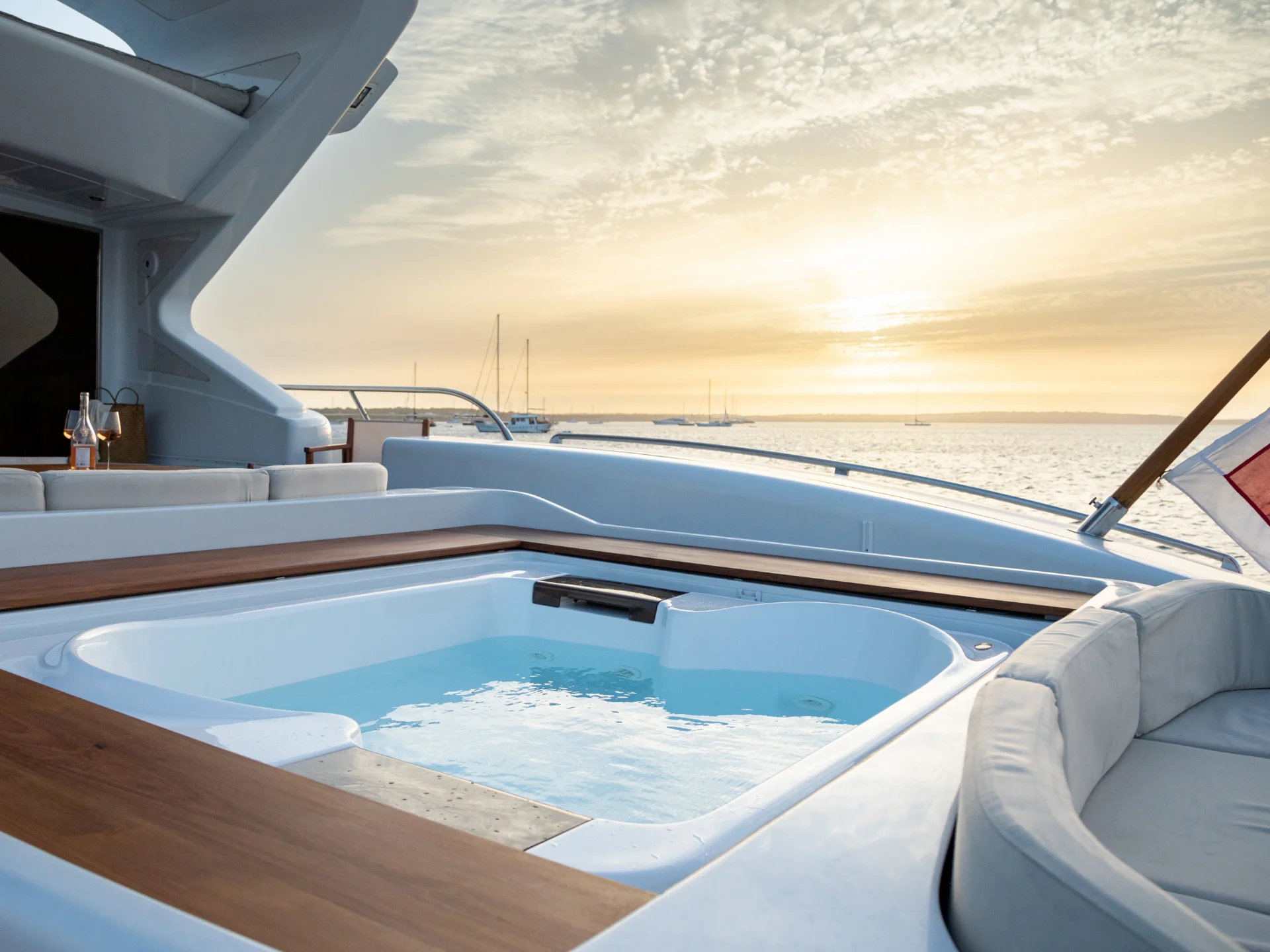 NOMAD | Mangusta 108 - Mangusta