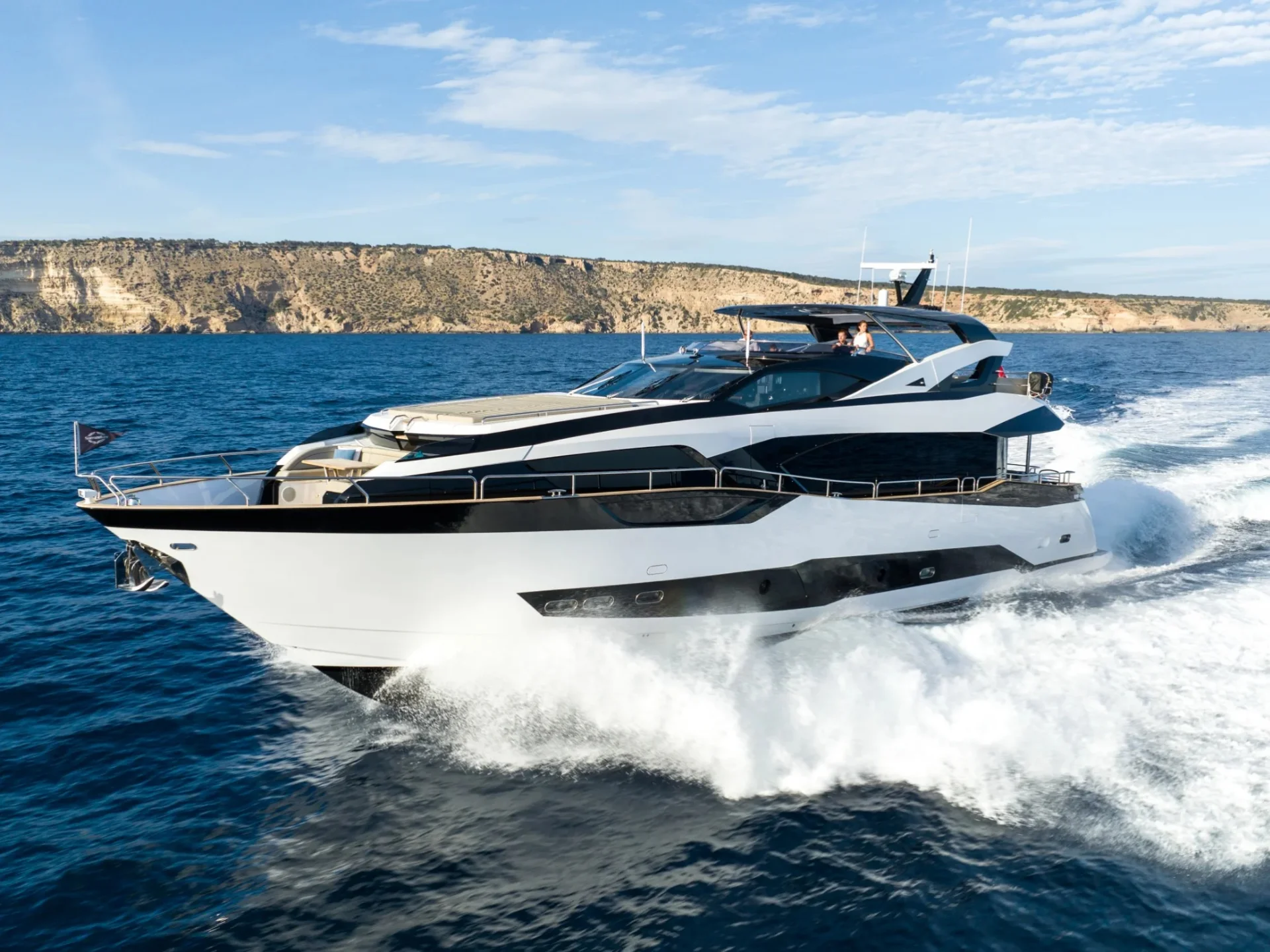 HIGH ENERGY | Sunseeker 95 