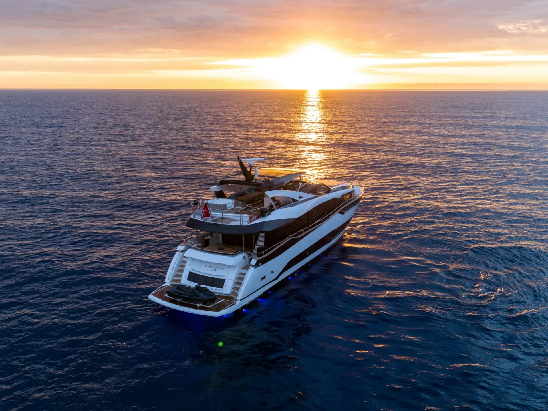 HIGH ENERGY | Sunseeker 95  - Sunseeker