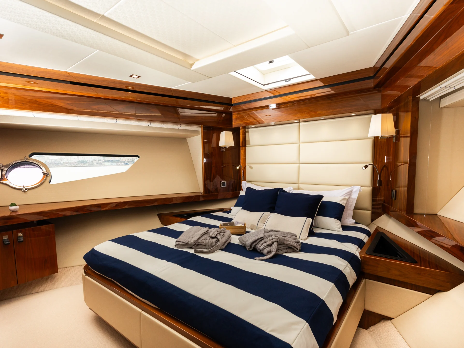 STARDUST OF MARY | Sunseeker 86 - Sunseeker