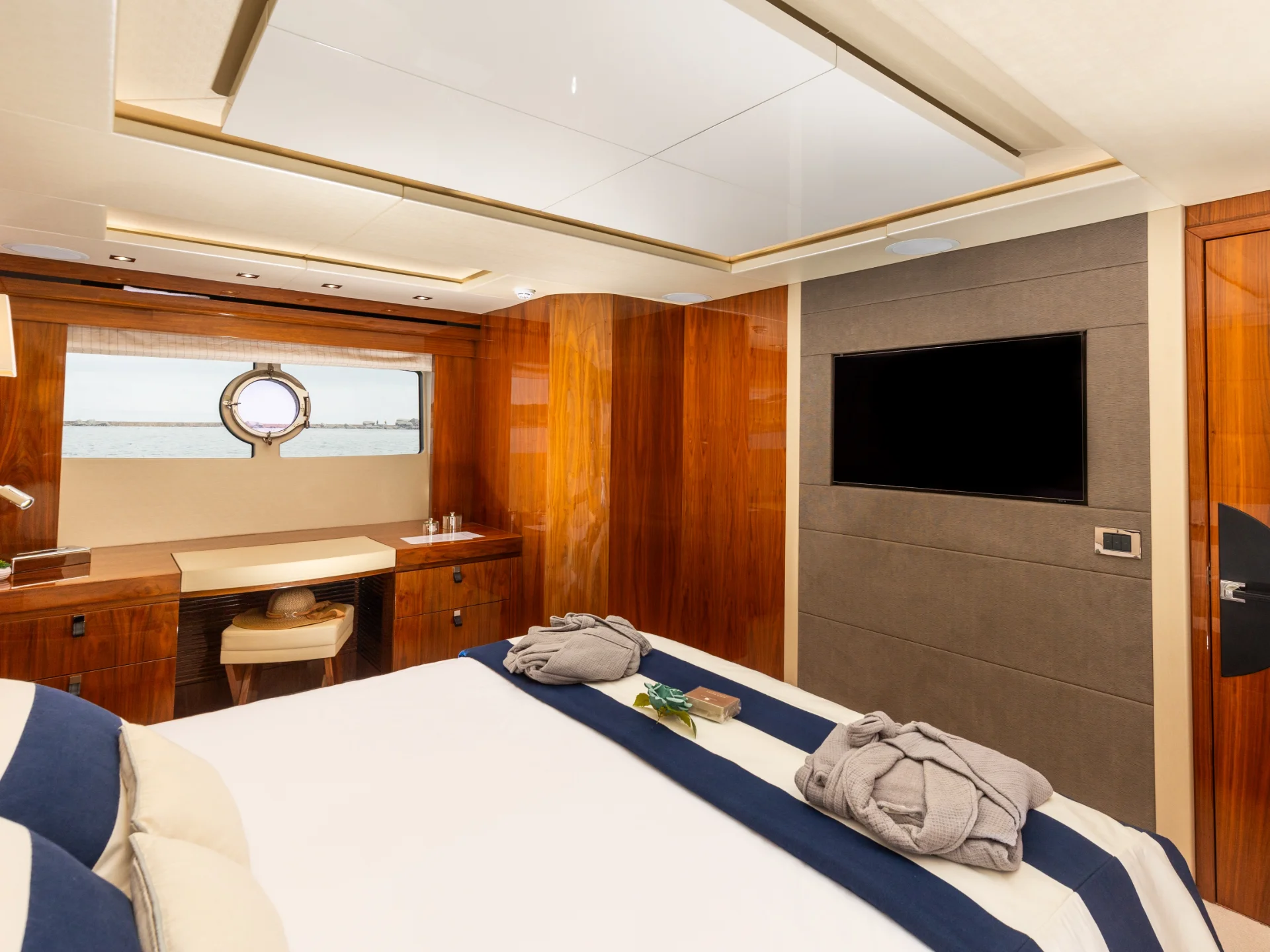 STARDUST OF MARY | Sunseeker 86 - Sunseeker