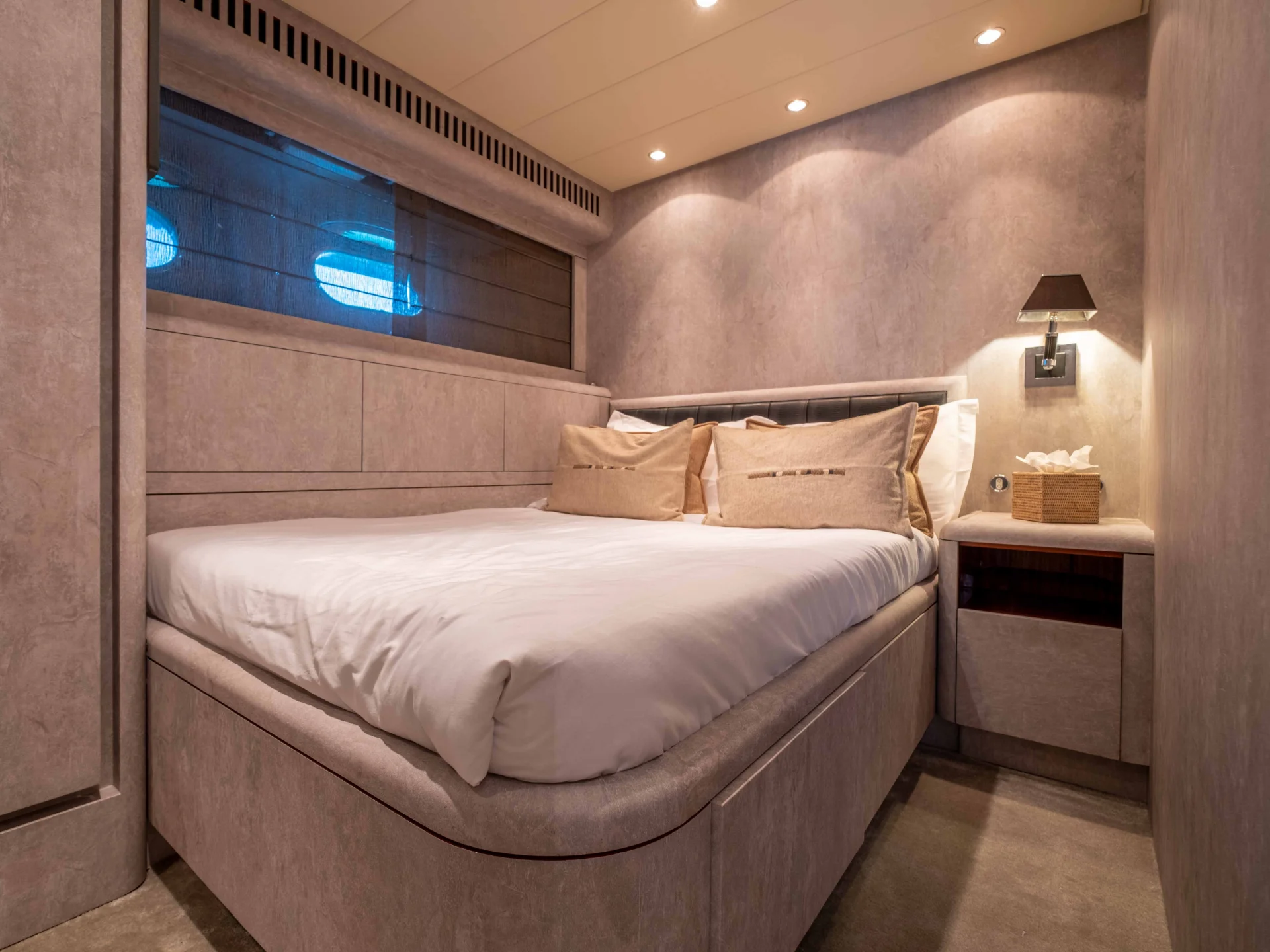 DARK KNIGHT | Leopard 102 - Leopard