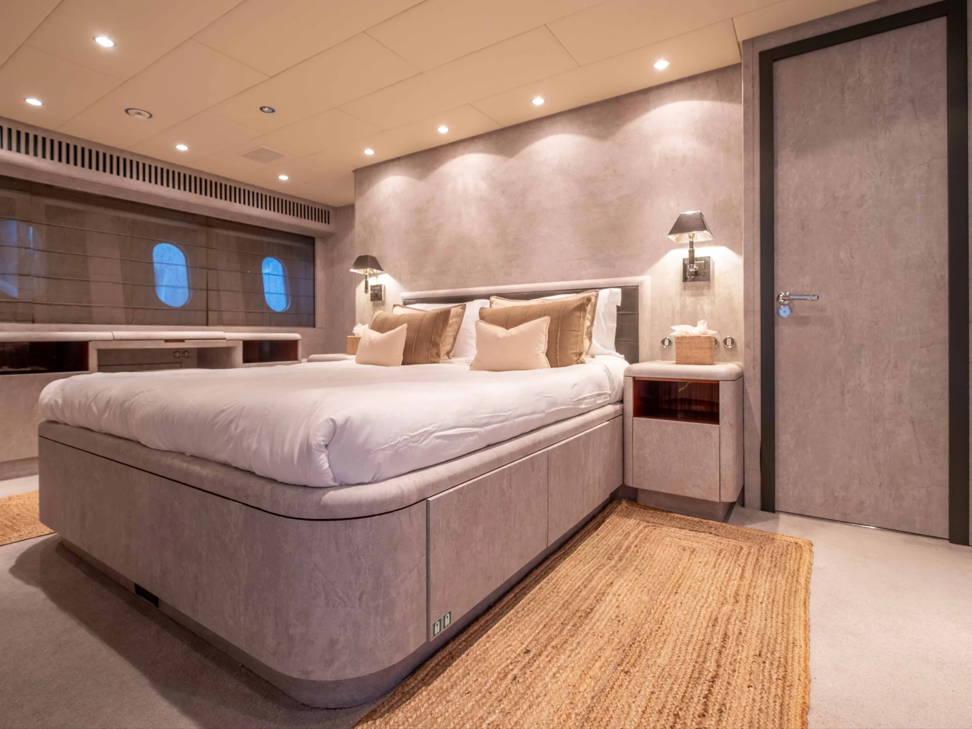 DARK KNIGHT | Leopard 102 - Leopard