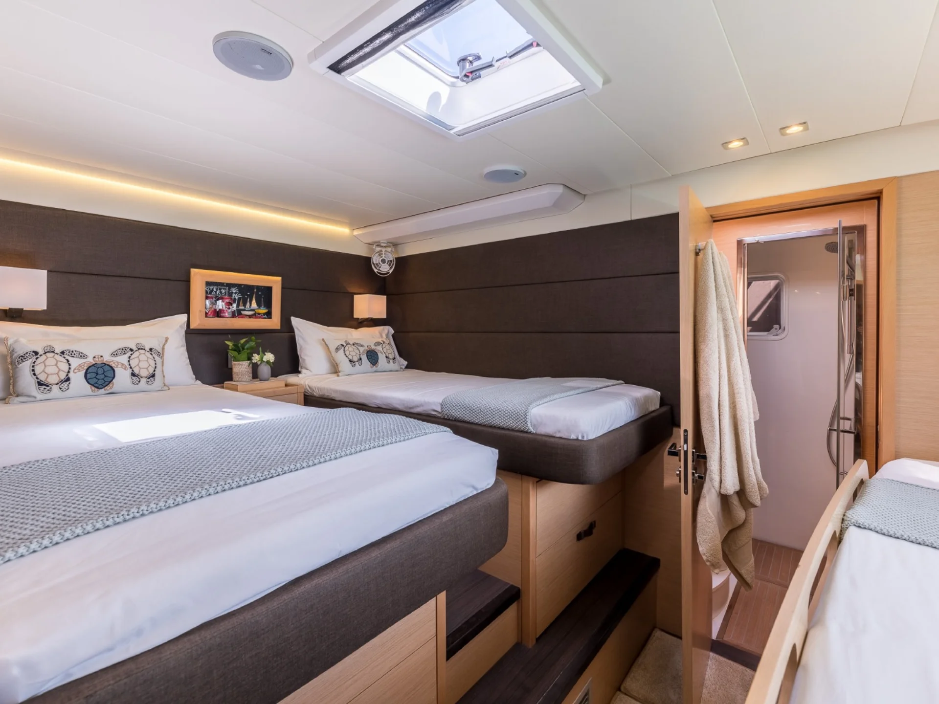 SEEK | Lagoon 630 - Lagoon