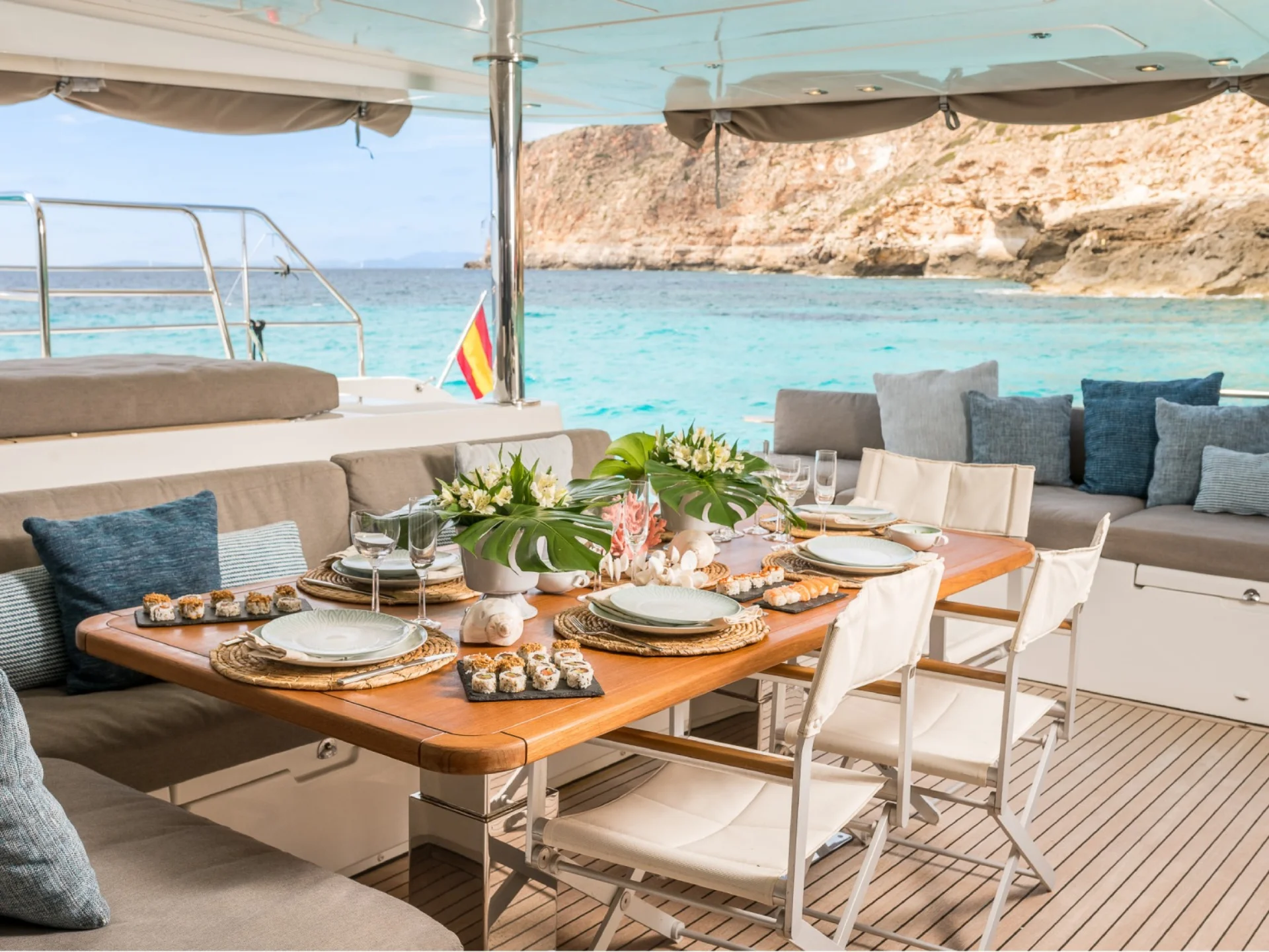 SEEK | Lagoon 630 - Lagoon