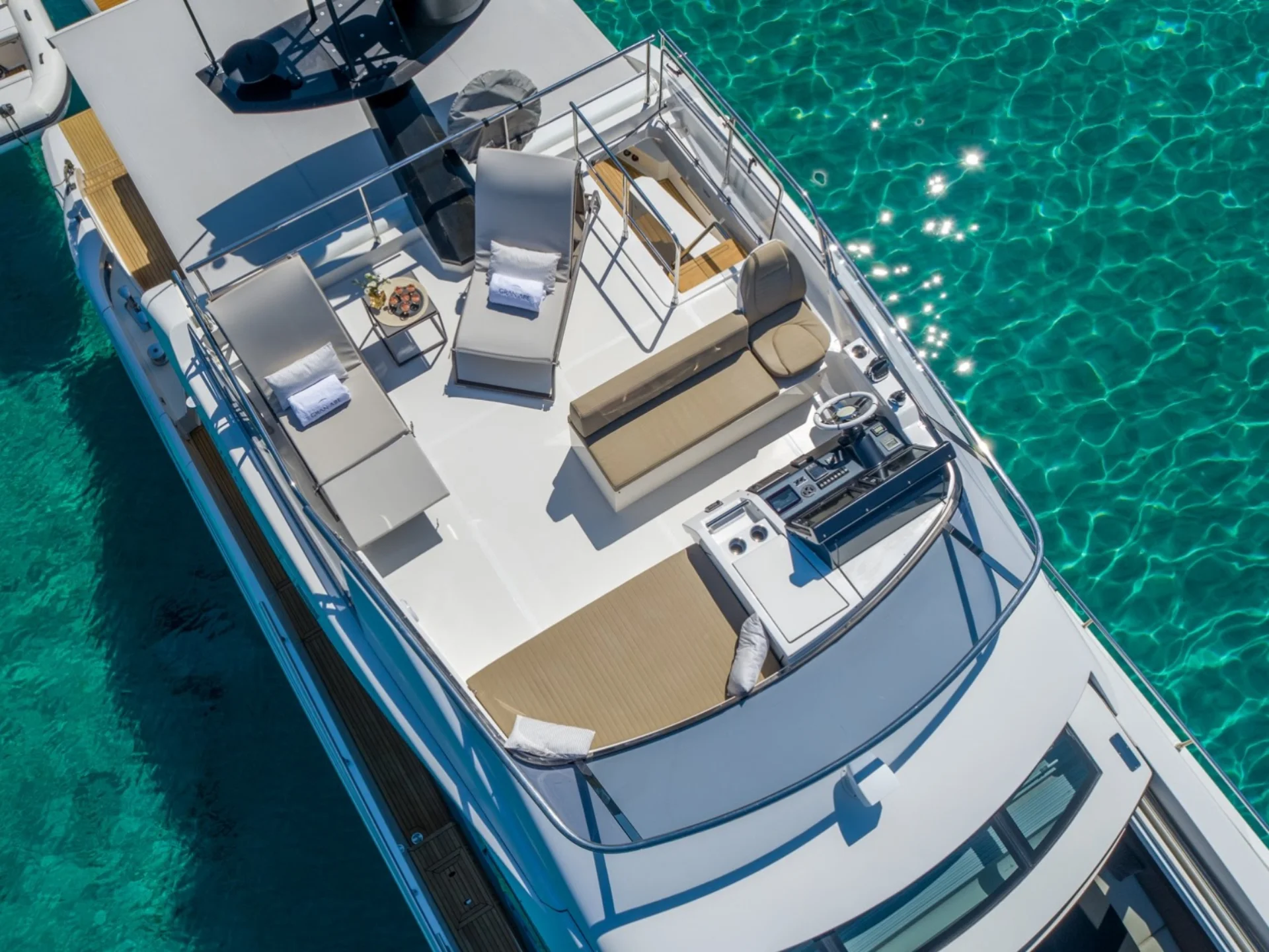 GRAN ABE II | Azimut 77S - Azimut