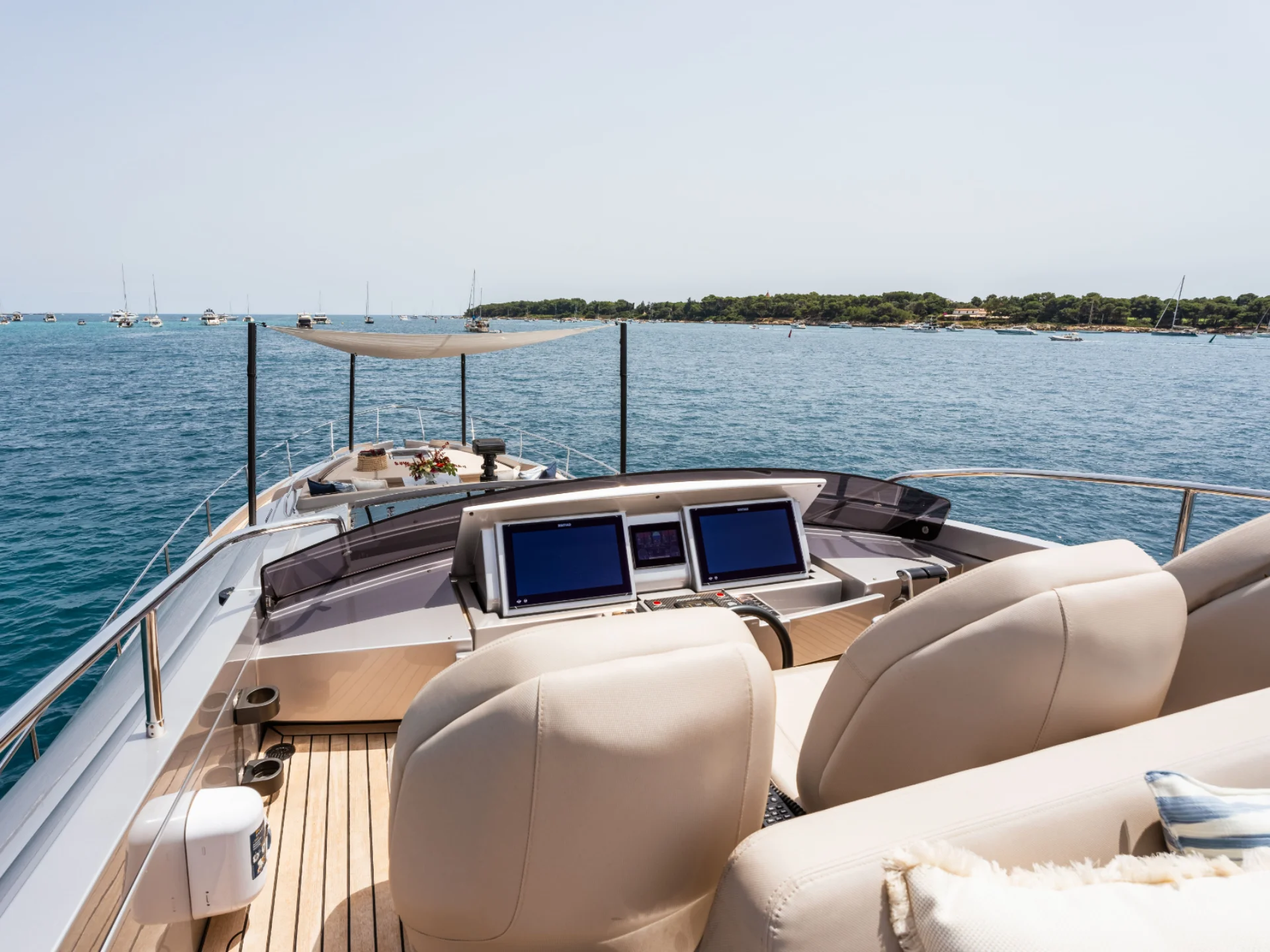 CHERRY | Pershing 8X - Pershing