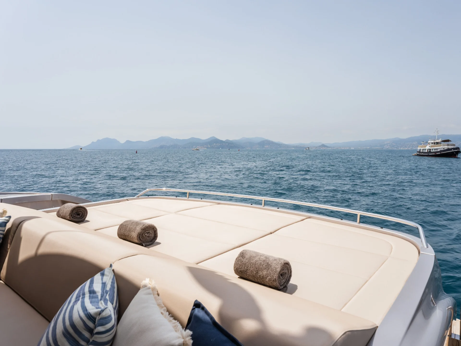 CHERRY | Pershing 8X - Pershing