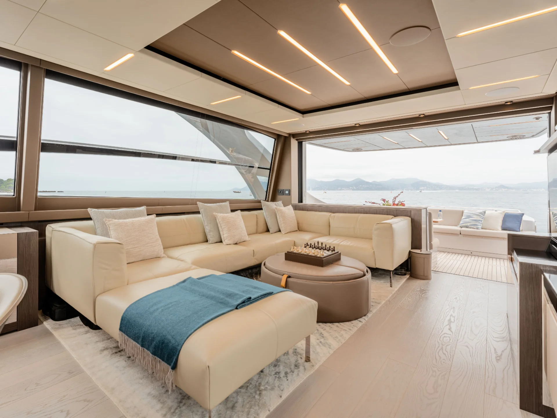 CHERRY | Pershing 8X - Pershing