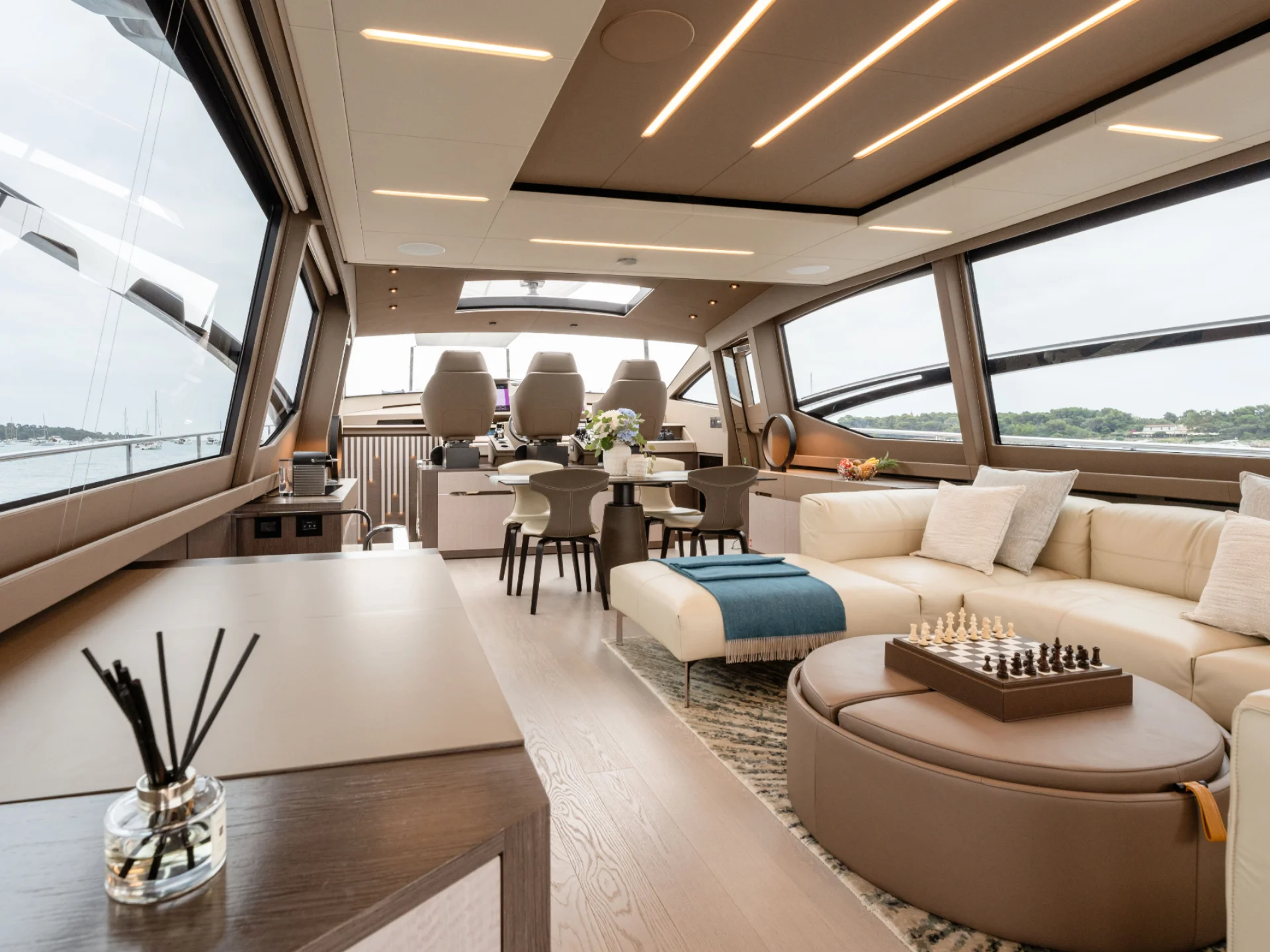 CHERRY | Pershing 8X - Pershing