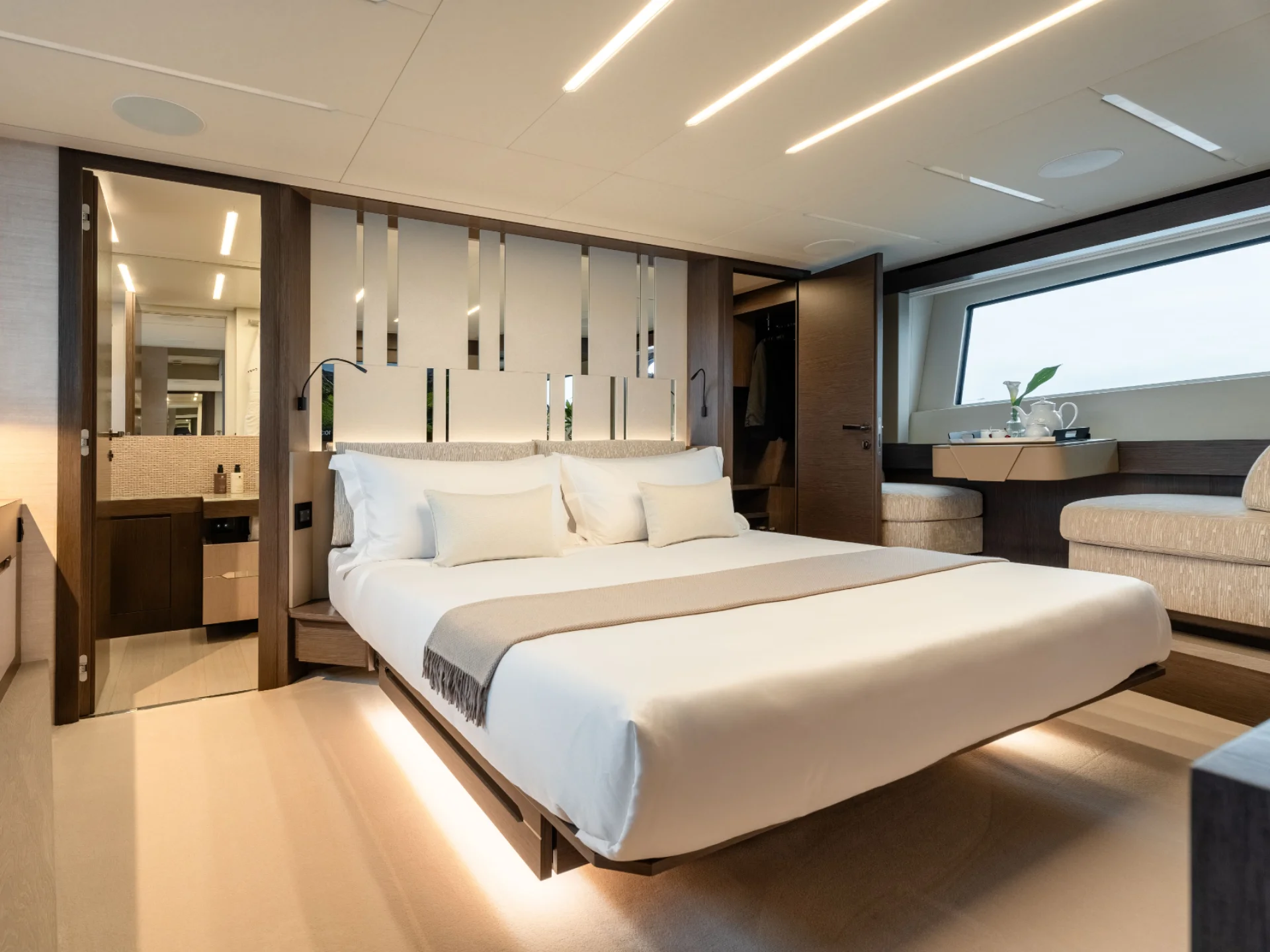 CHERRY | Pershing 8X - Pershing