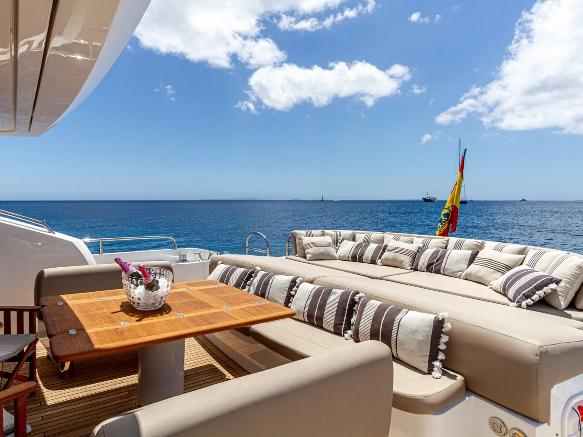 BASAD | Sunseeker Predator 84 - Sunseeker