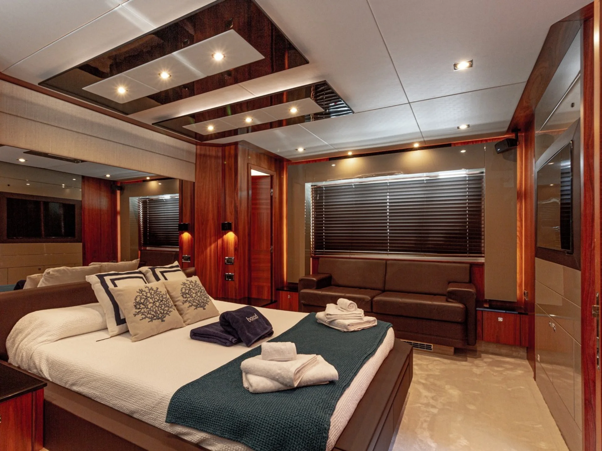 BASAD | Sunseeker Predator 84 - Sunseeker