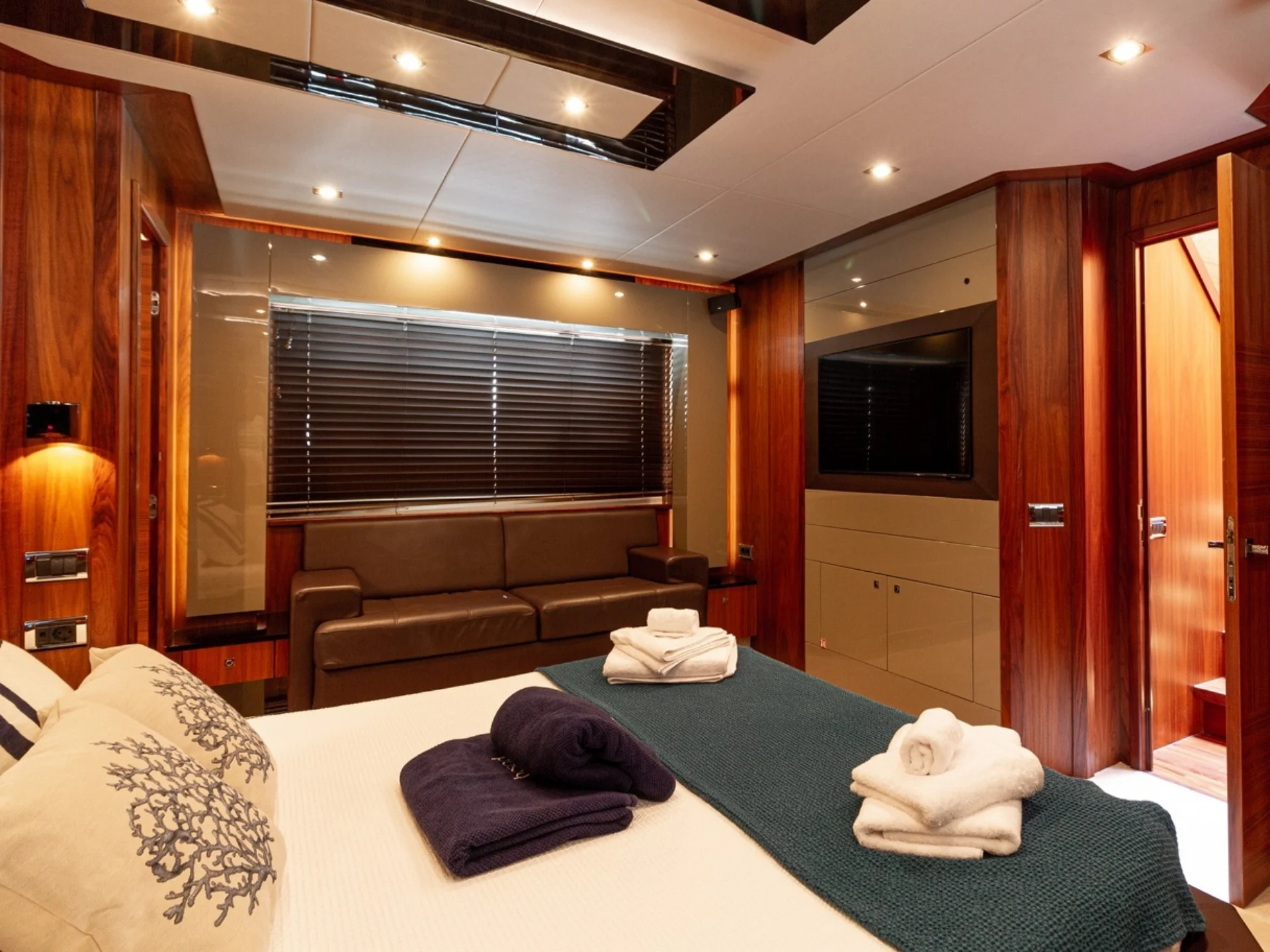 BASAD | Sunseeker Predator 84 - Sunseeker