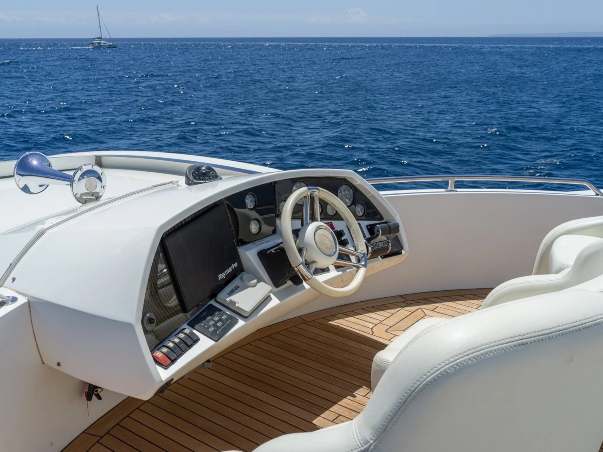 BASAD | Sunseeker Predator 84 - Sunseeker