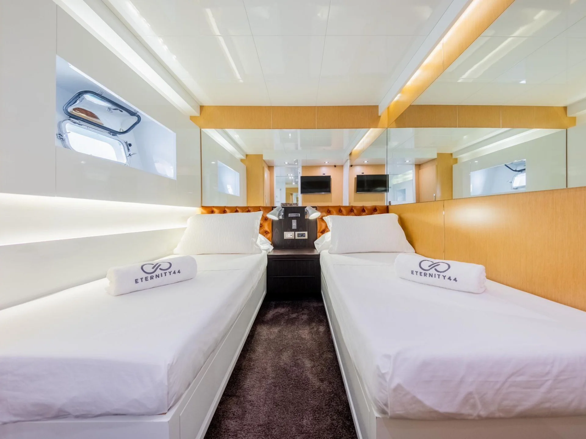 ETERNITY 44 | Arcadia 85 - Arcadia