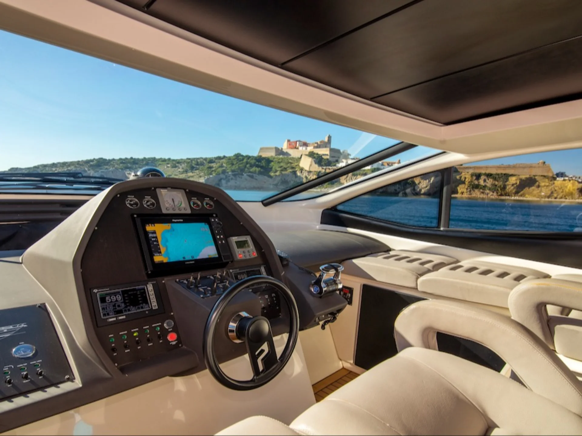 OPTIMUM | Pershing 62 - Pershing