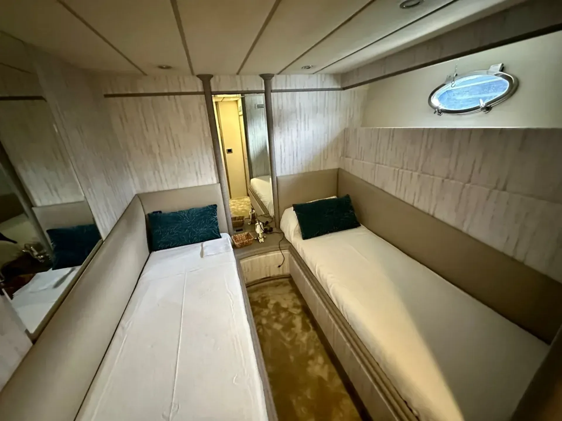 MAZU | Astondoa 80  - Astondoa