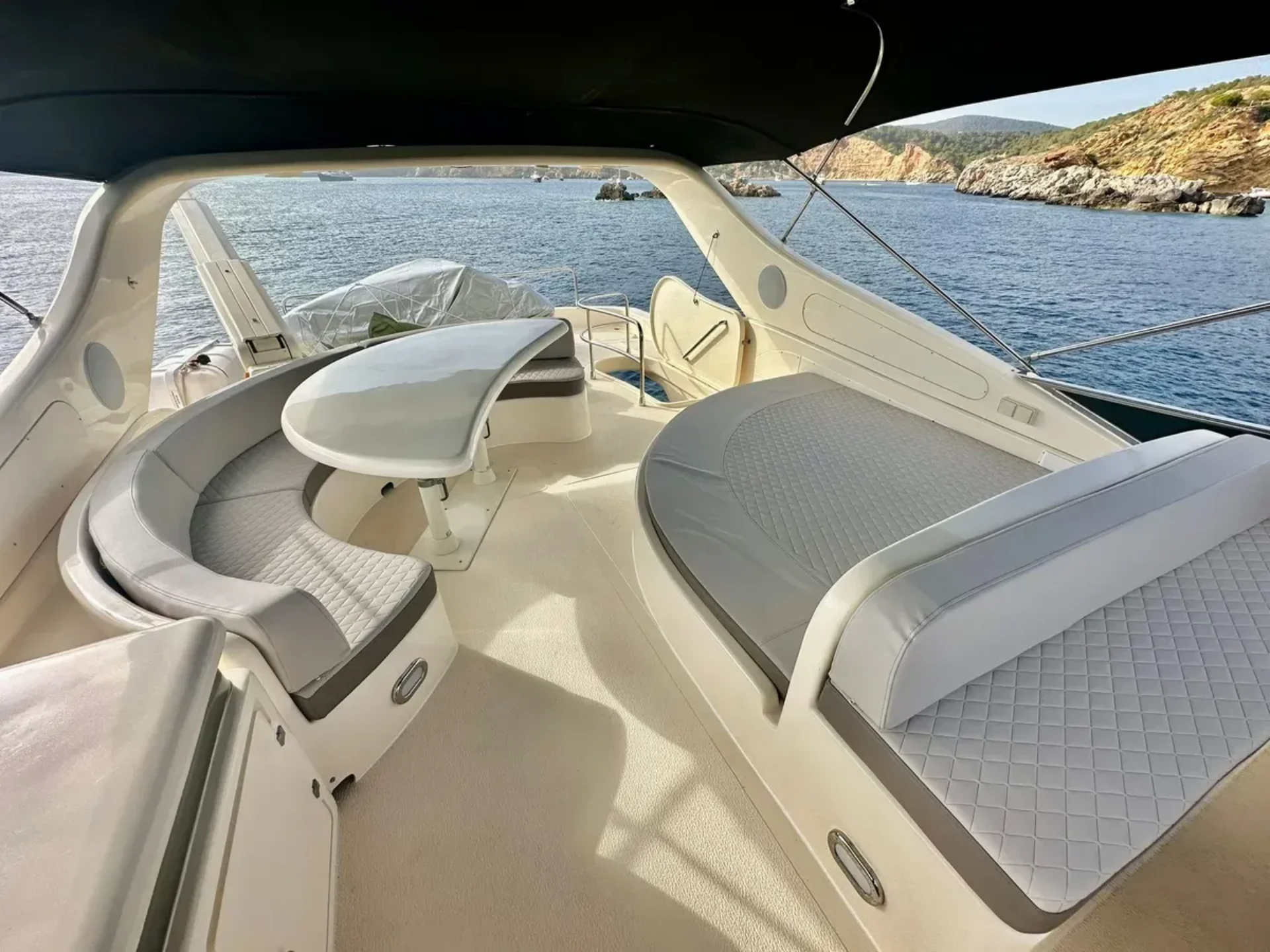 MAZU | Astondoa 80 - Astondoa