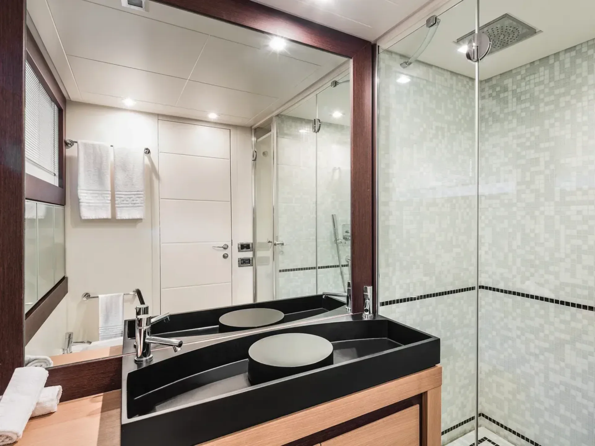 SENSATION | Pershing 72 - Pershing