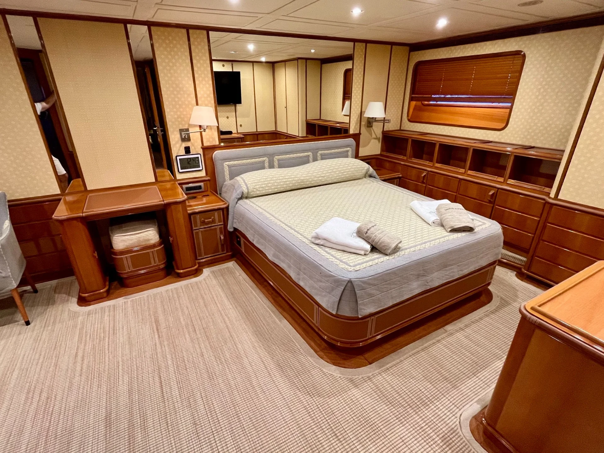 FONERS | Custom Royal 150 - Custom