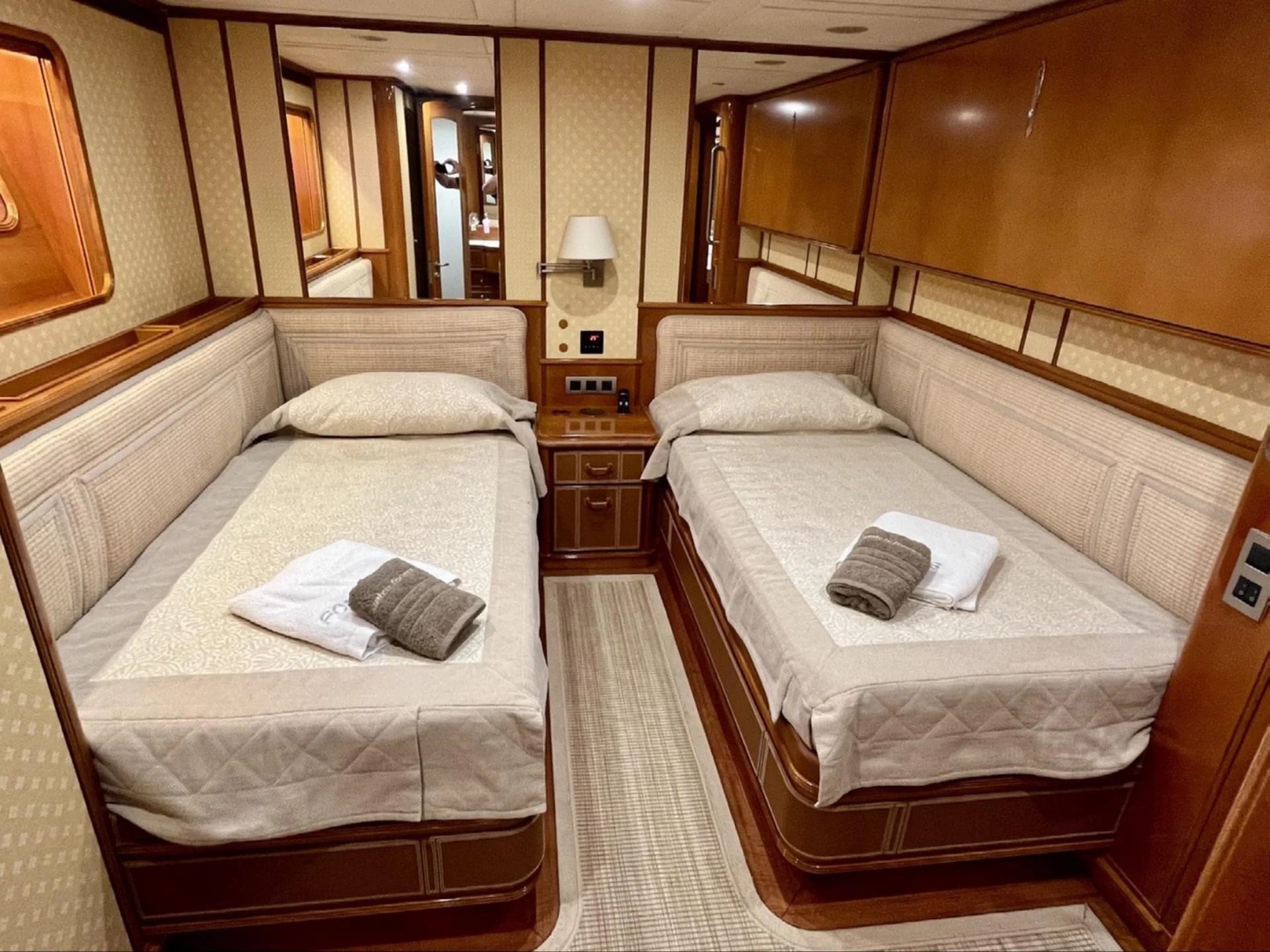 FONERS | Custom Royal 150 - Custom