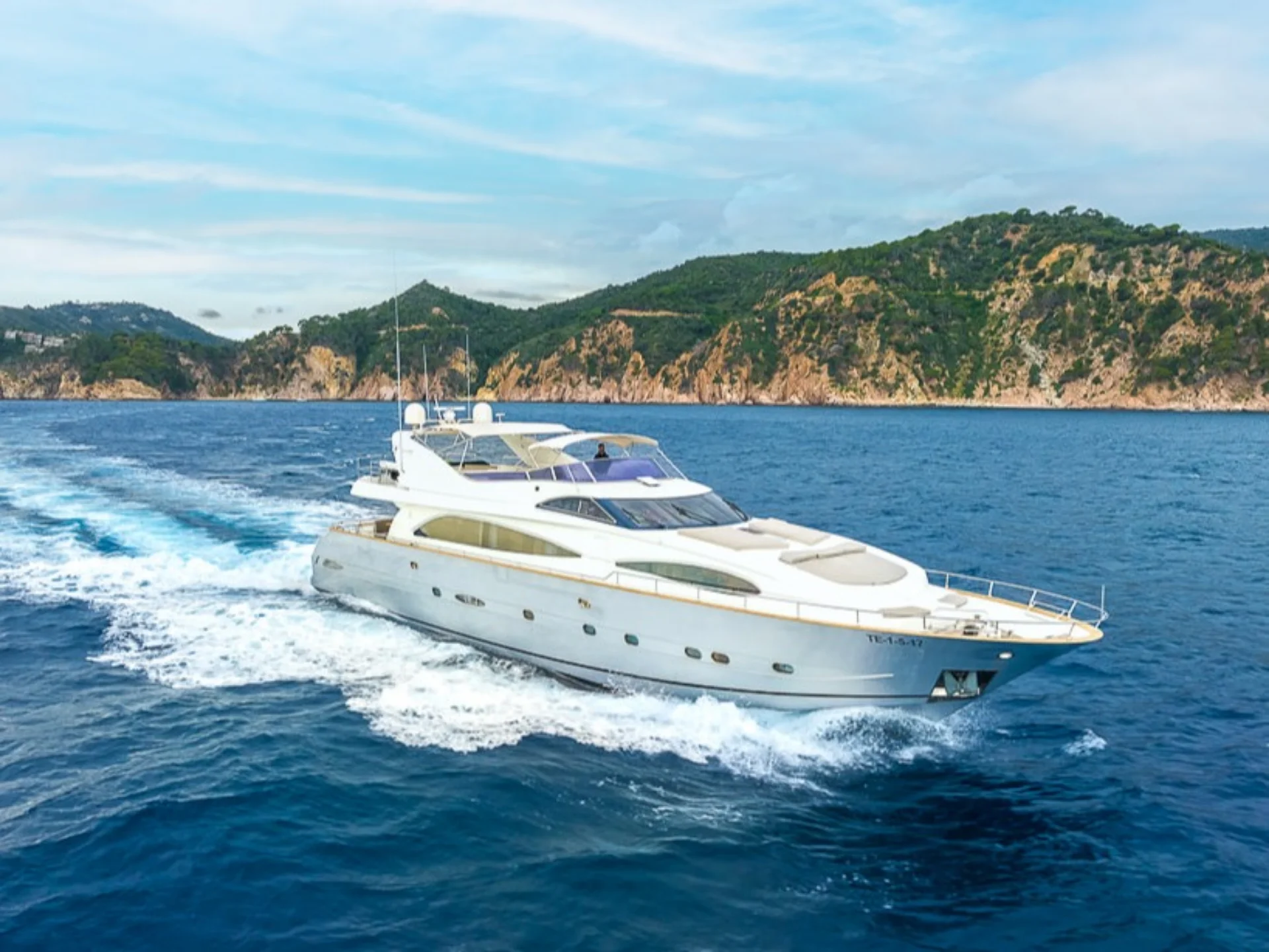 KIAWAH II | Astondoa 95 - Astondoa