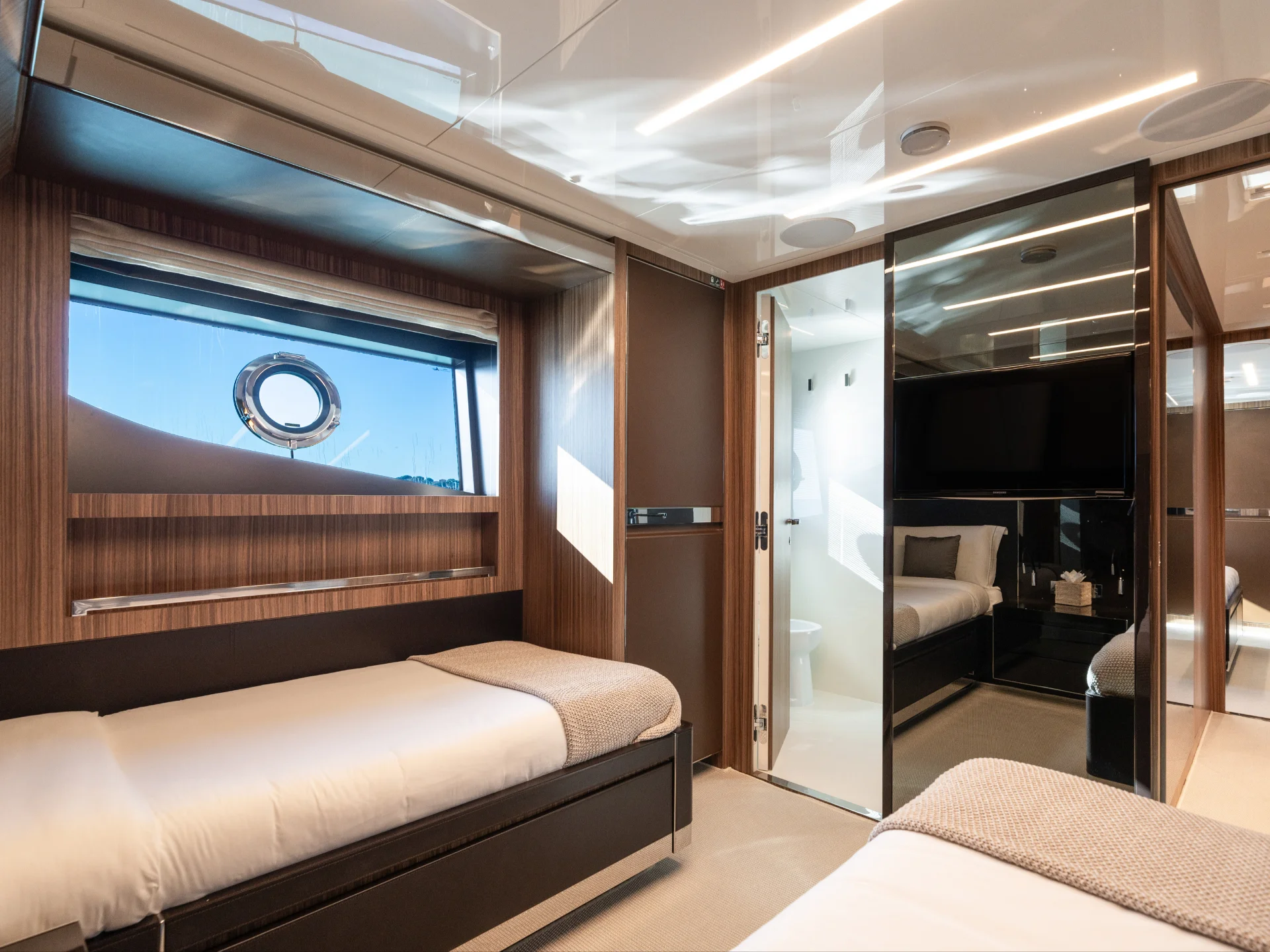 HP6 | Riva 100 Corsaro - Riva