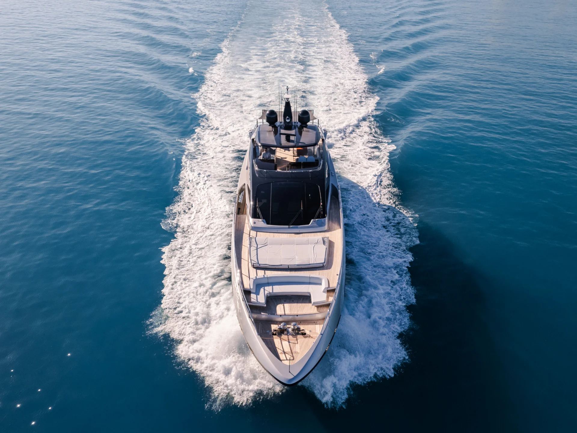 HP6 | Riva 100 Corsaro - Riva