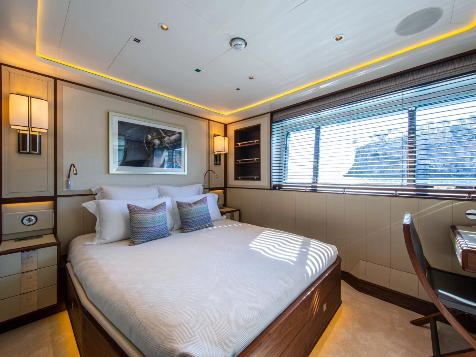 DELTA ONE  |  Mulder ThirtySix - Mulder